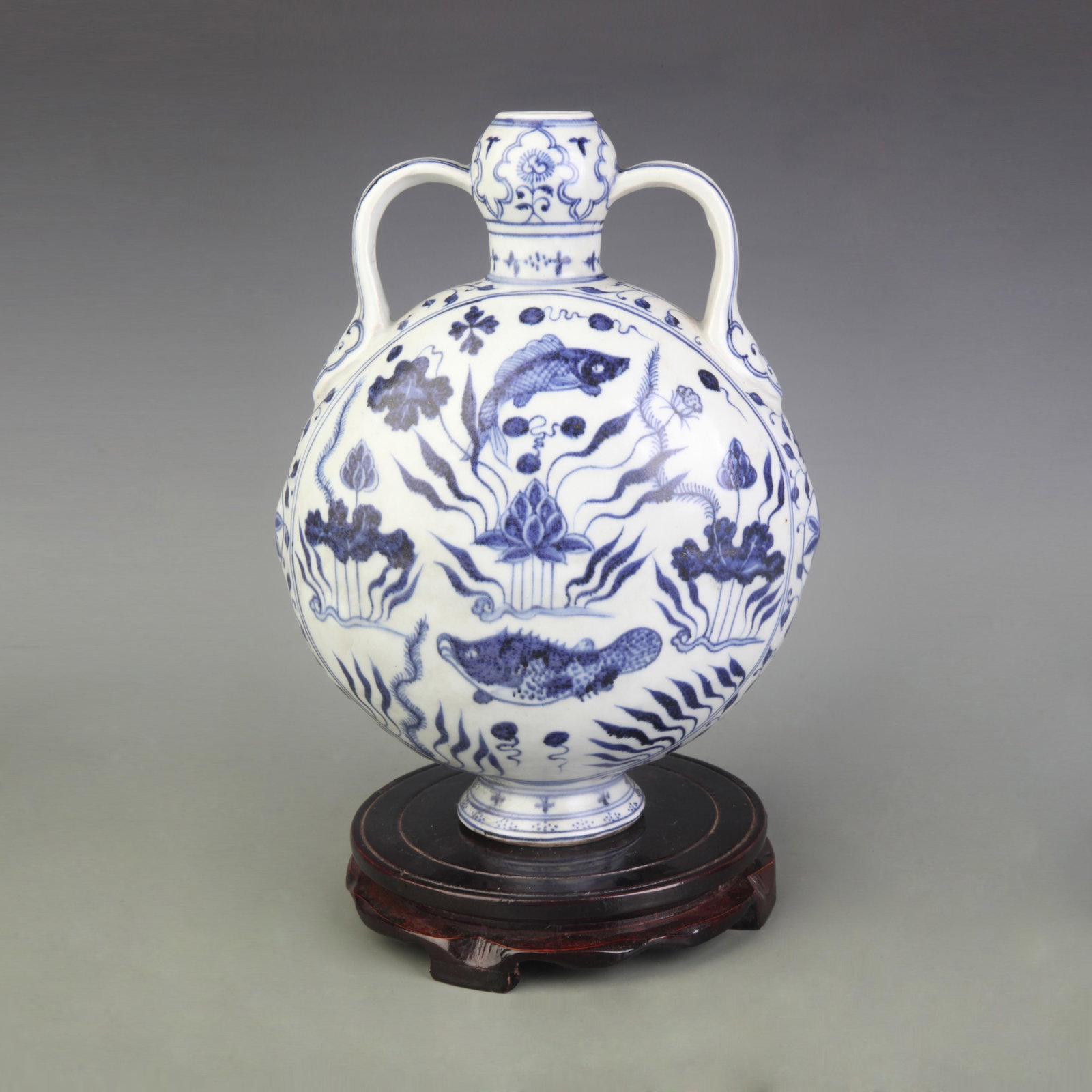 BLUE AND WHITE FLOWER PATTERN MOON STYLE PORCELAIN BOTTLE