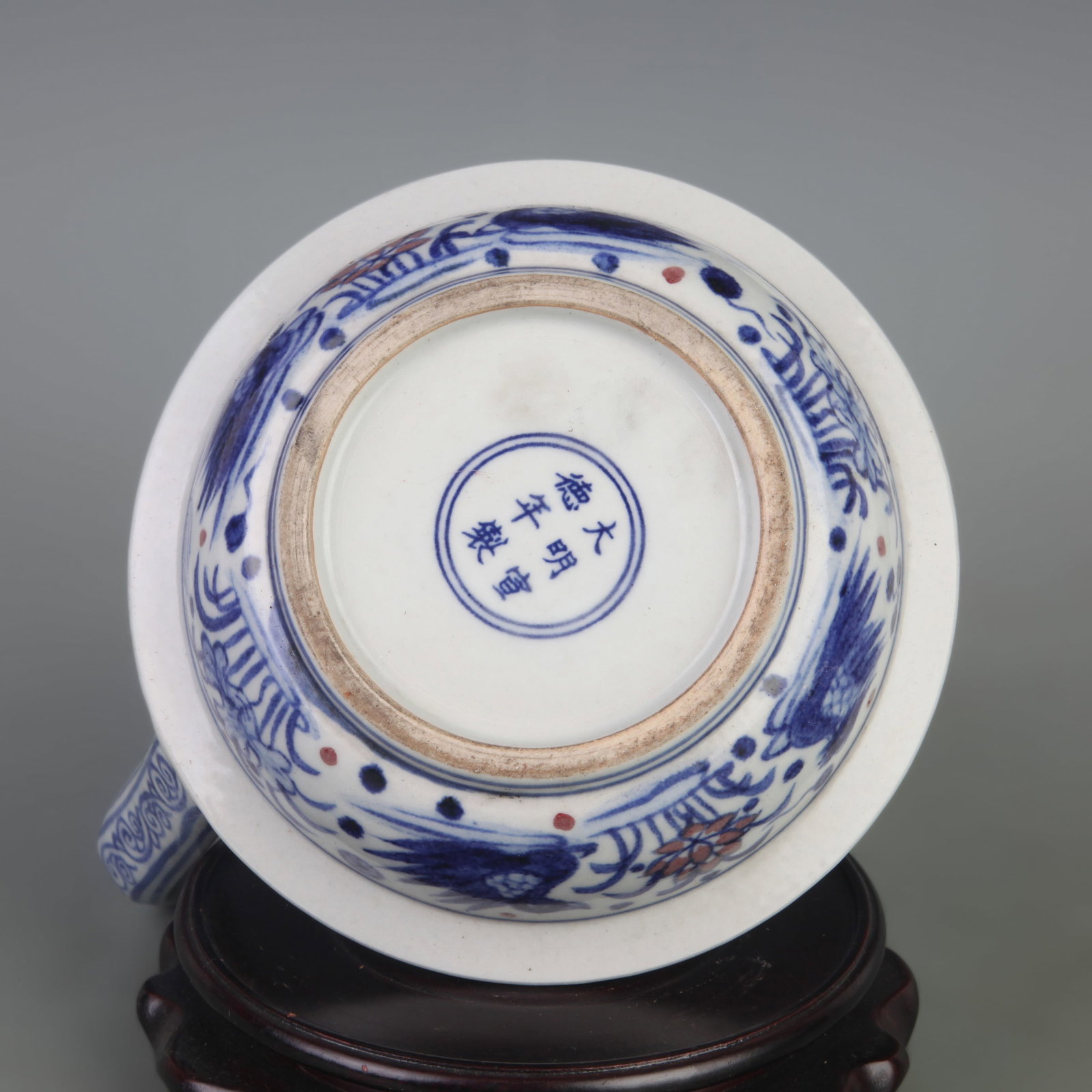 BLUE-AND-WHITE UNDERGLAZE RED FLOWER PATTERN EWER - 5