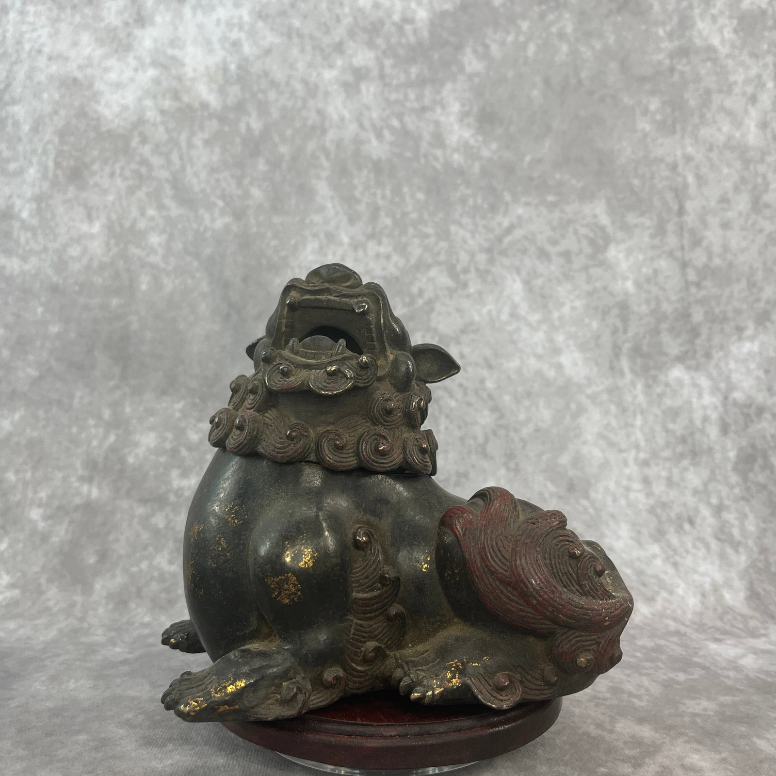 A FINE BRONZE FO DOG STYLE INCENSE BURNER