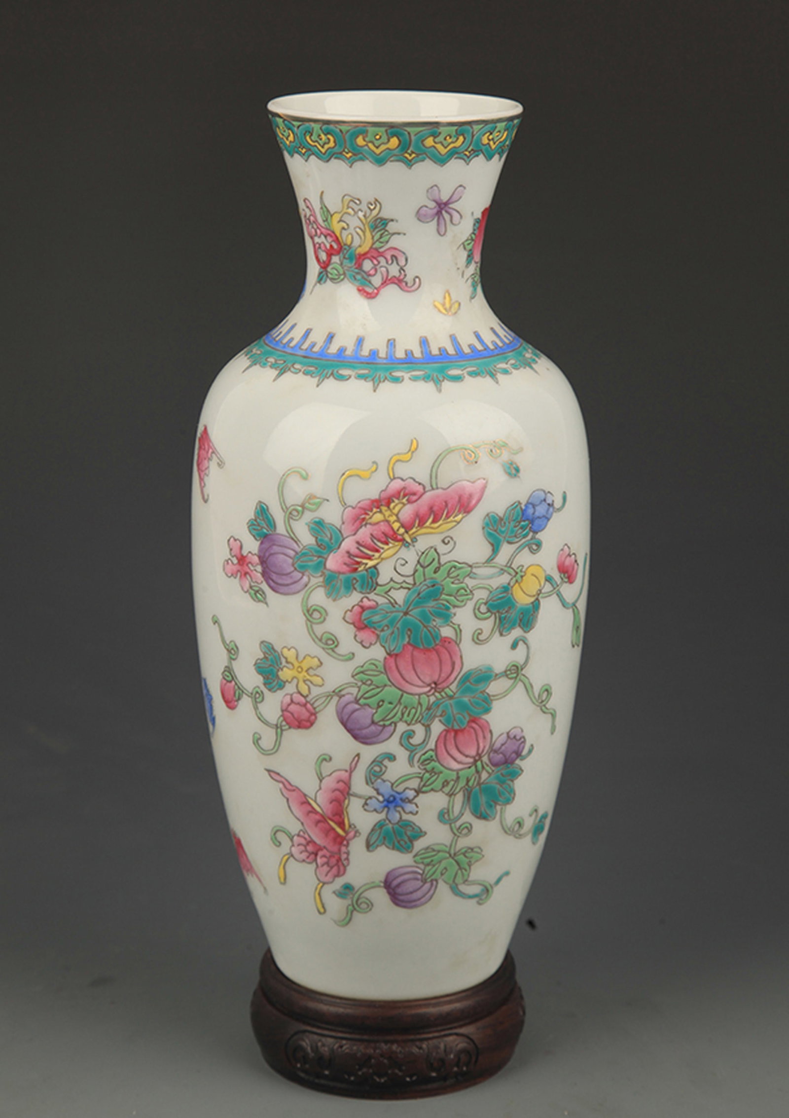 RARE FAMILLE ROSE BUTTERFLY PATTERN GUAN YIN STYLE VASE (1 of 5)