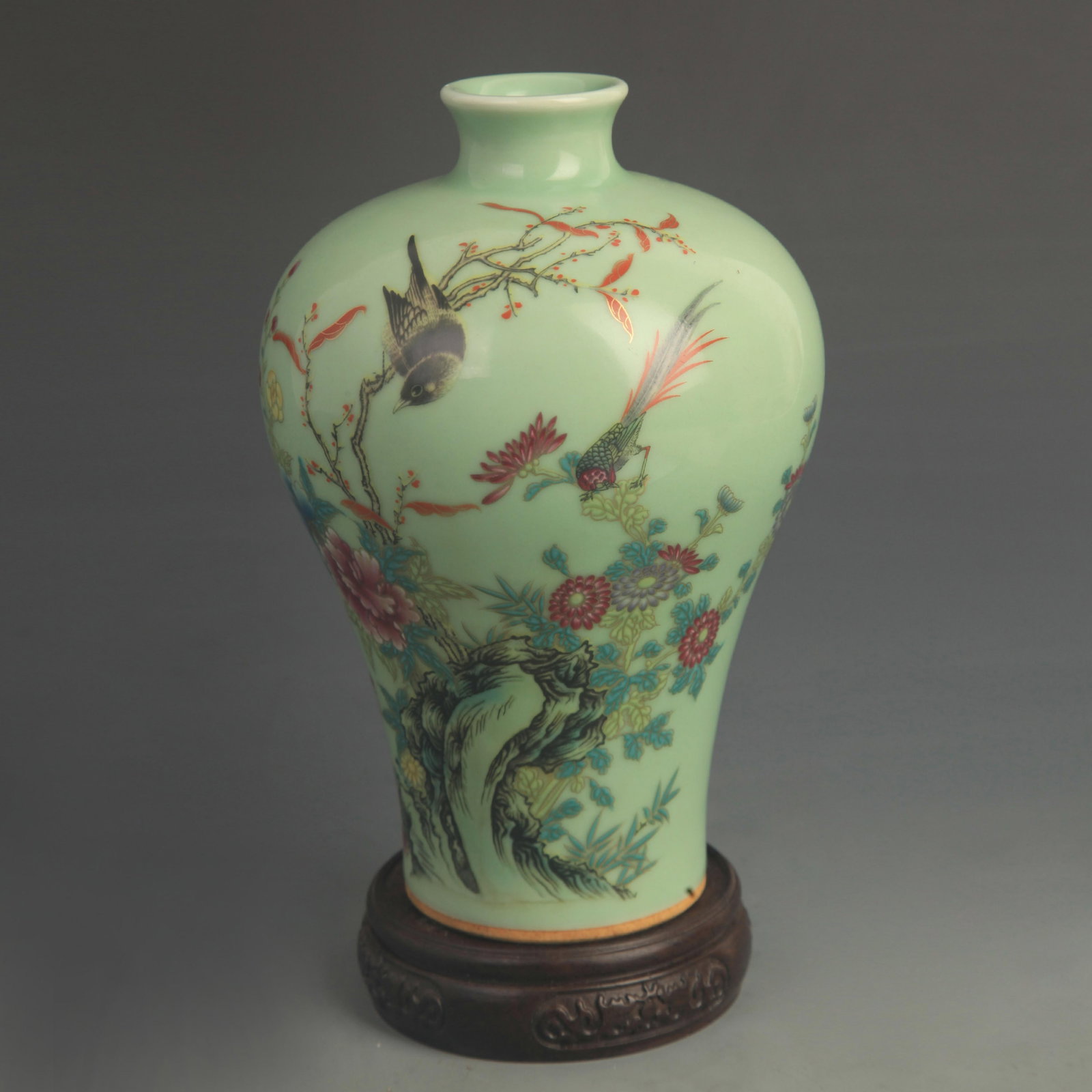 FAMILLE ROSE DOUCAI-GROUND MEIPING VASE WITH PHOENIX DECORATION