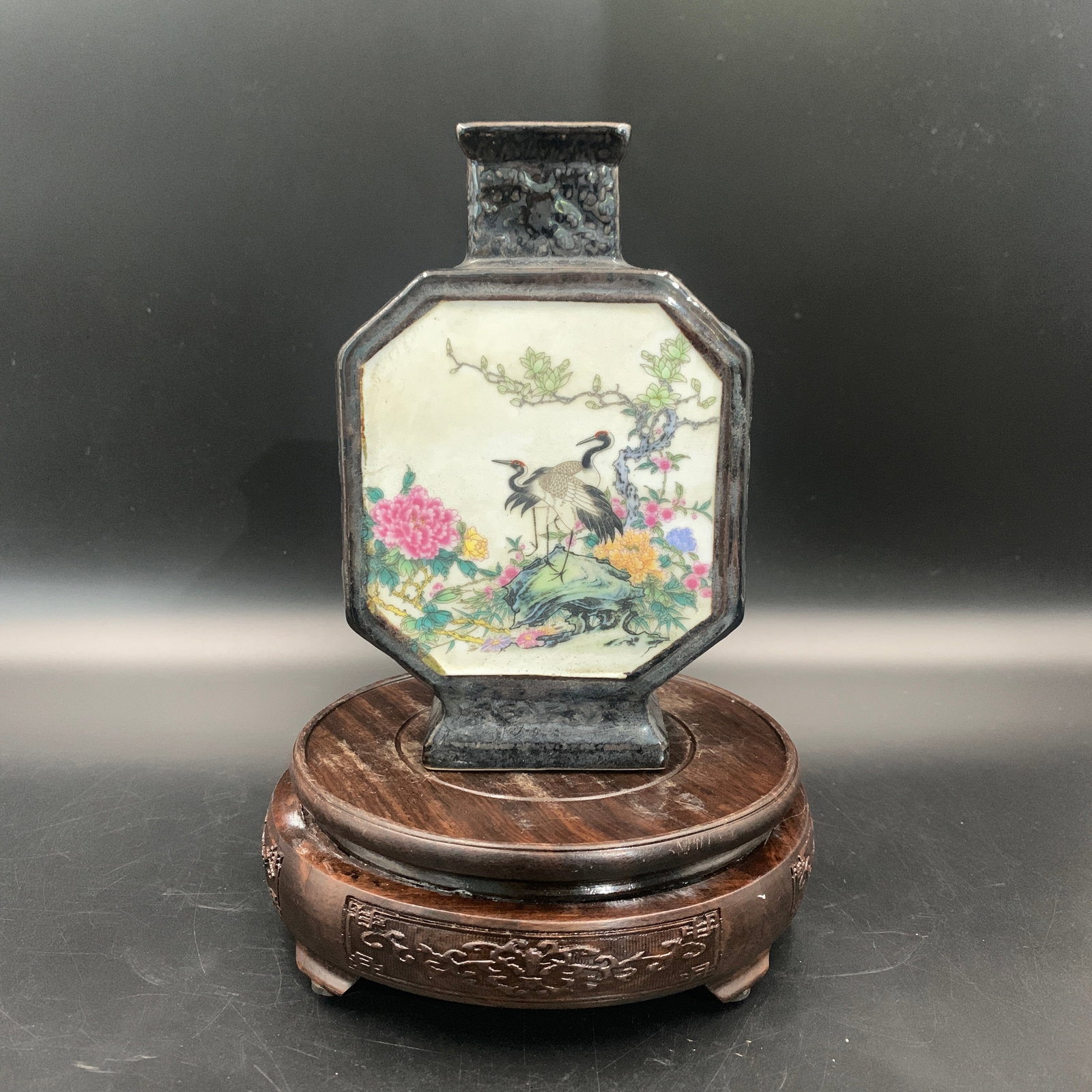 FAMILLE ROSE CRANES AND PEONY FORM MOONFLASK VASE