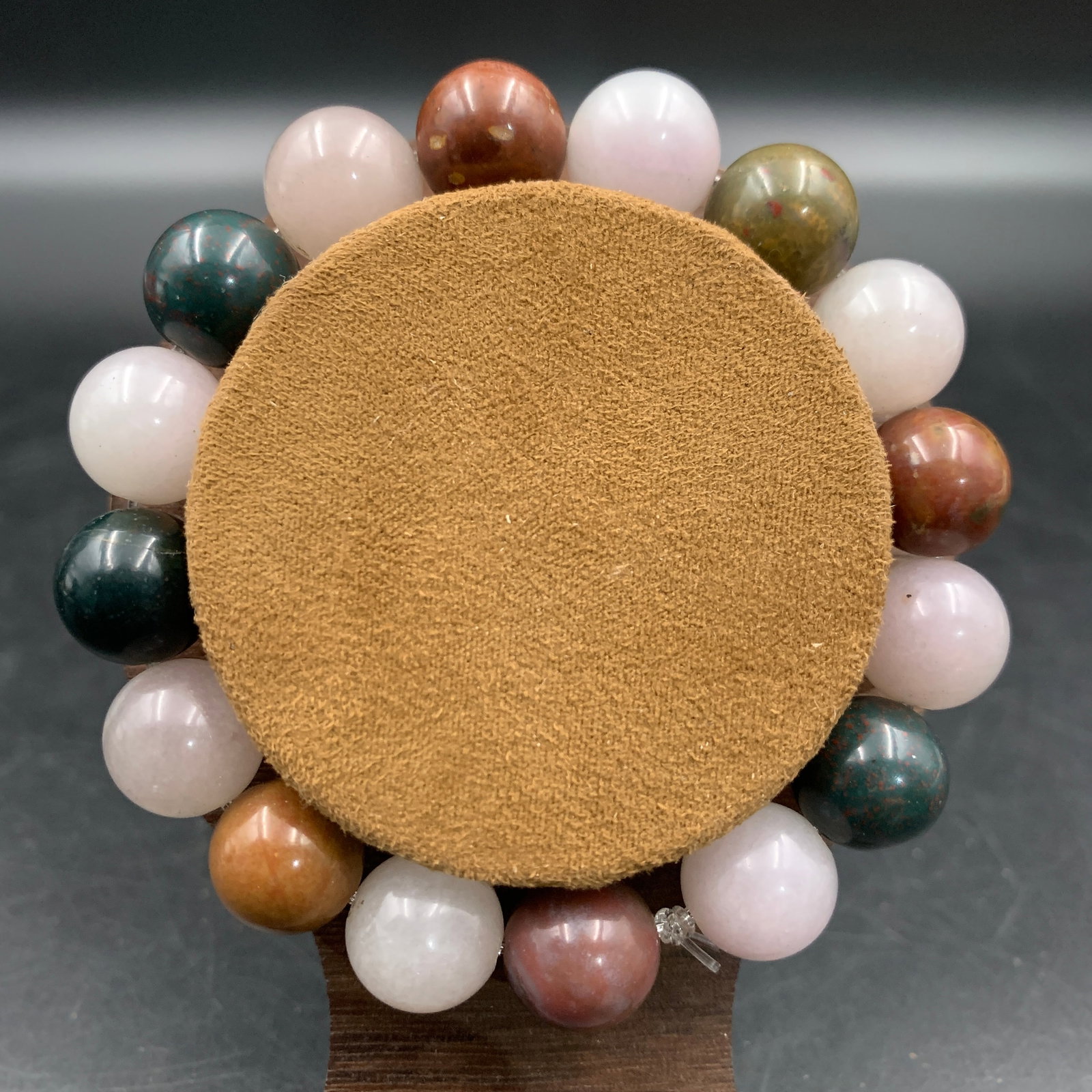 A FINE MULTI-COLORED GEMSTONE BRACELET - 2
