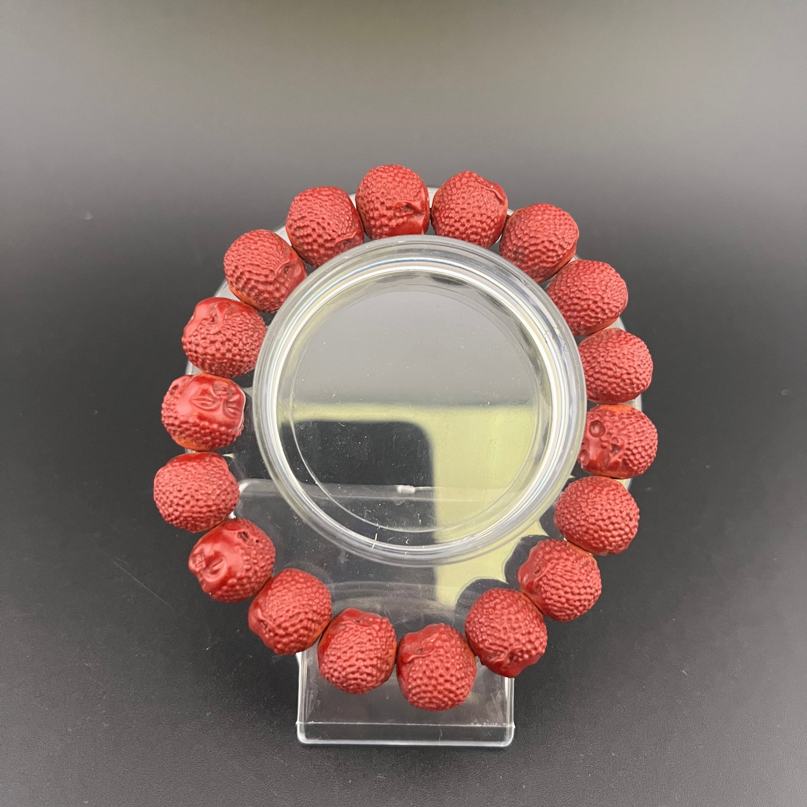 A FINE FINE LACQUER MADE BRACELET: Modern; Long: 4.3 inch; Diameter: 0.48 inch