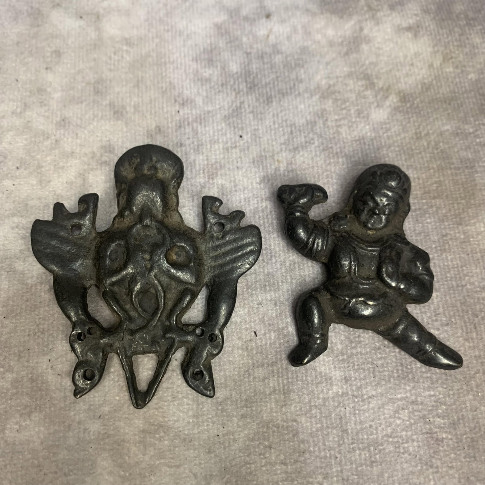 GROUP OF TWO TIBETAN BUDDHISM BRONZE PENDANT