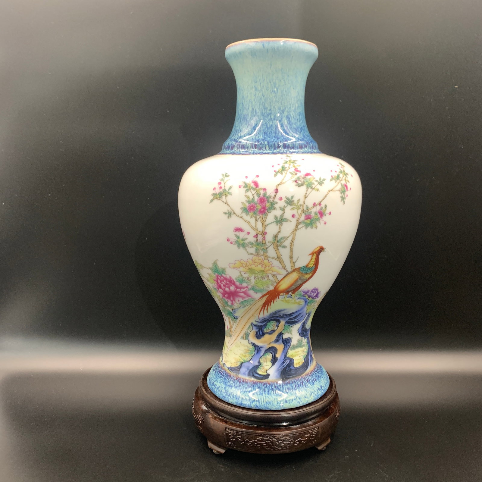 FAMILLE ROSE PEONY PATTERN PORCELAIN BALUSTER VASE