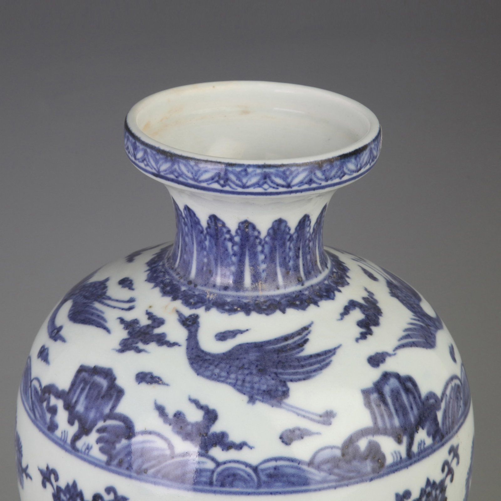 BLUE AND WHITE PORCELAIN VASE WITH PINE TREE AND CRANE PATTERN