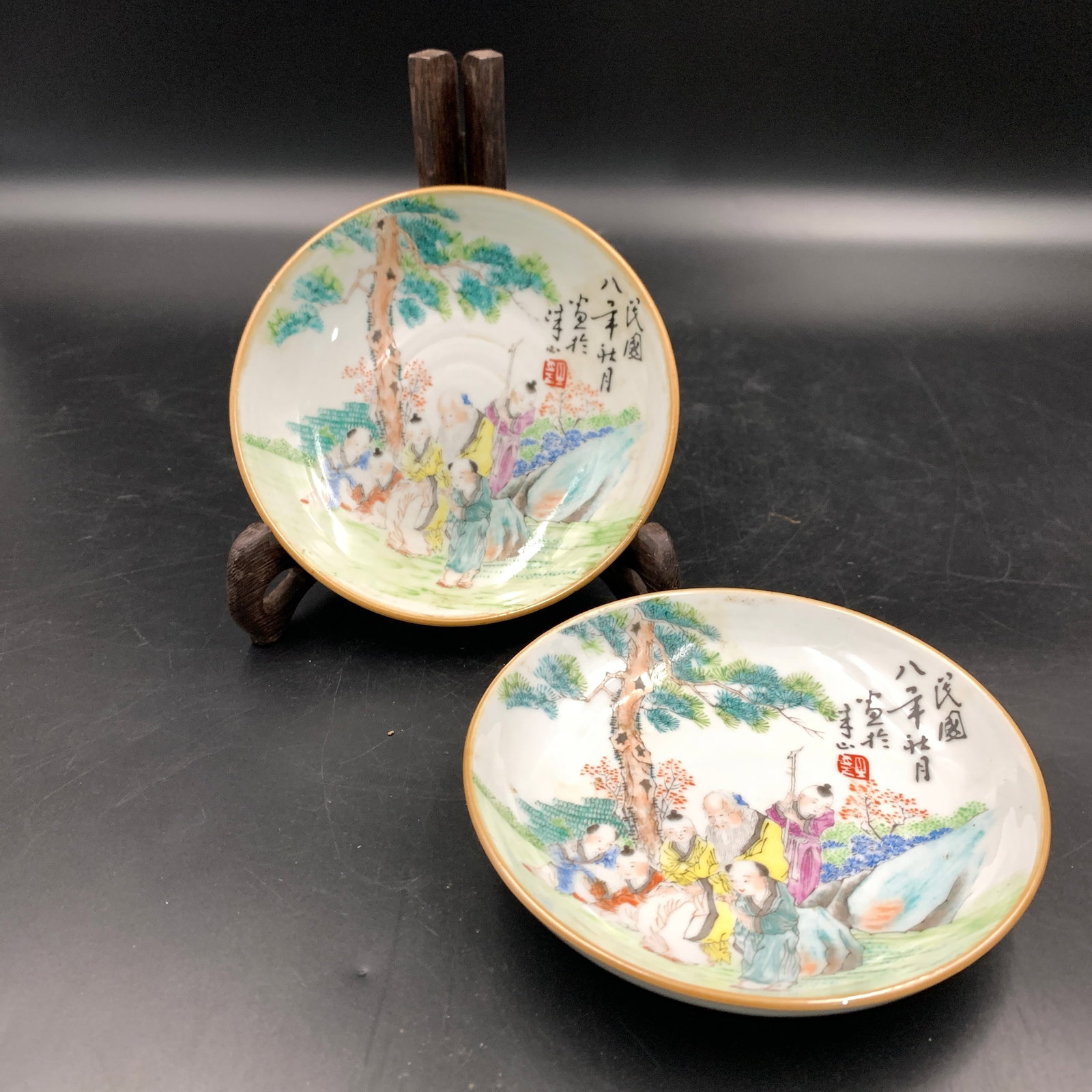 PAIR OF FINE FAMILLE ROSE 'SEVEN SAGES OF THE BAMBOO GROVE' DISHES