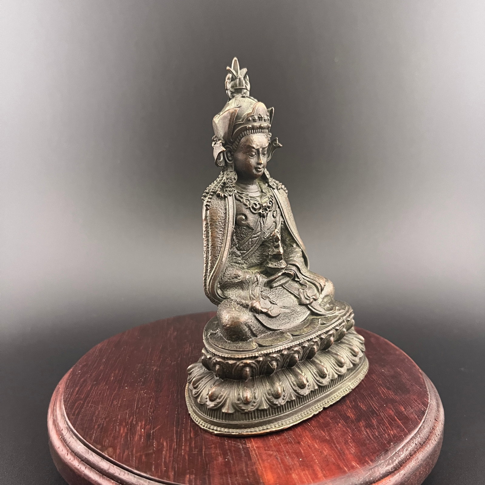 A FINE SMALL BRONZE AMITAYUS STATUE - 2