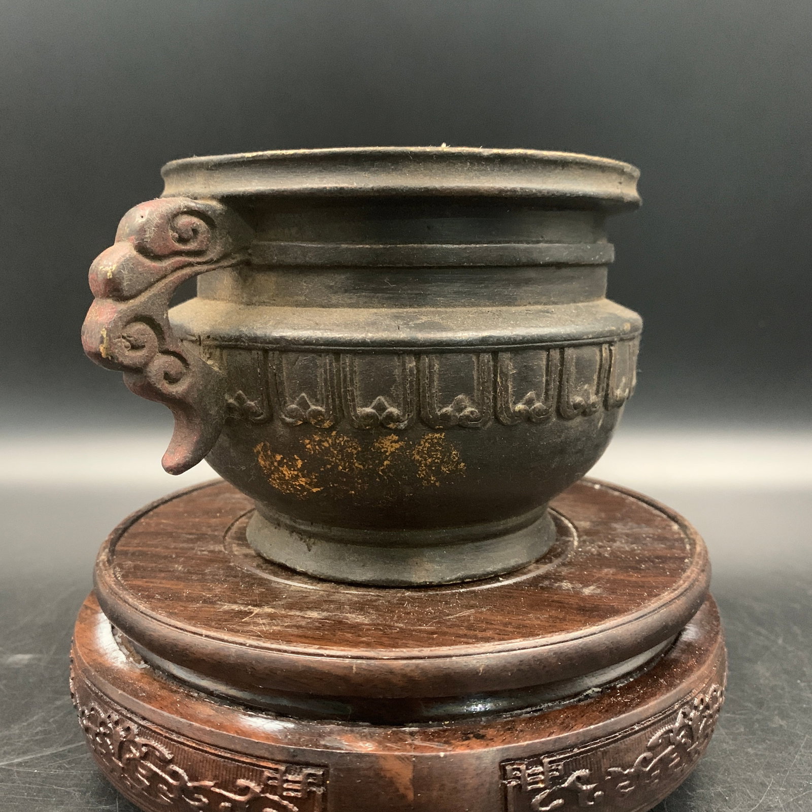 A BRONZE 'GUI-FORM' TWO-HANDLED CENSER - 2