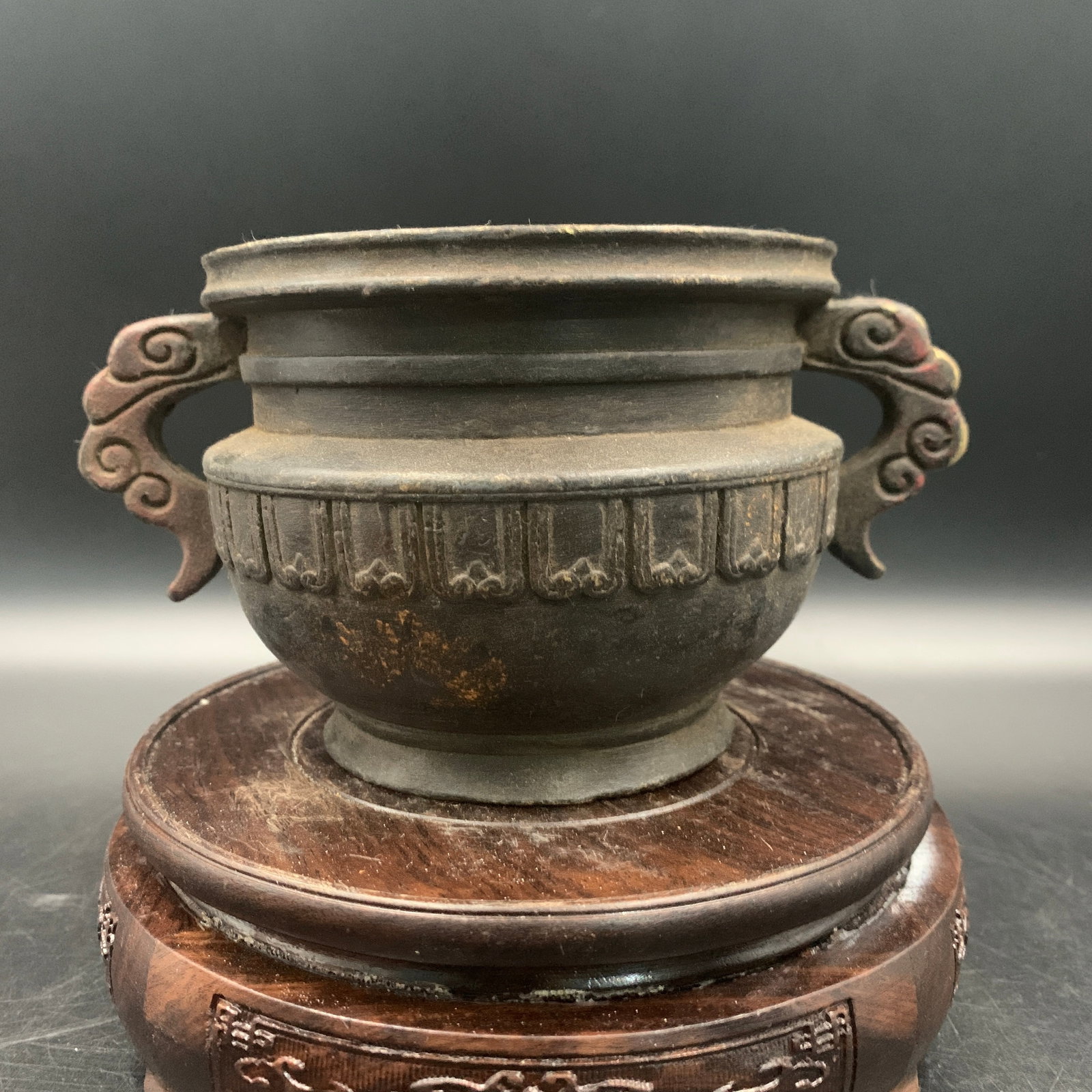 A BRONZE 'GUI-FORM' TWO-HANDLED CENSER - 5