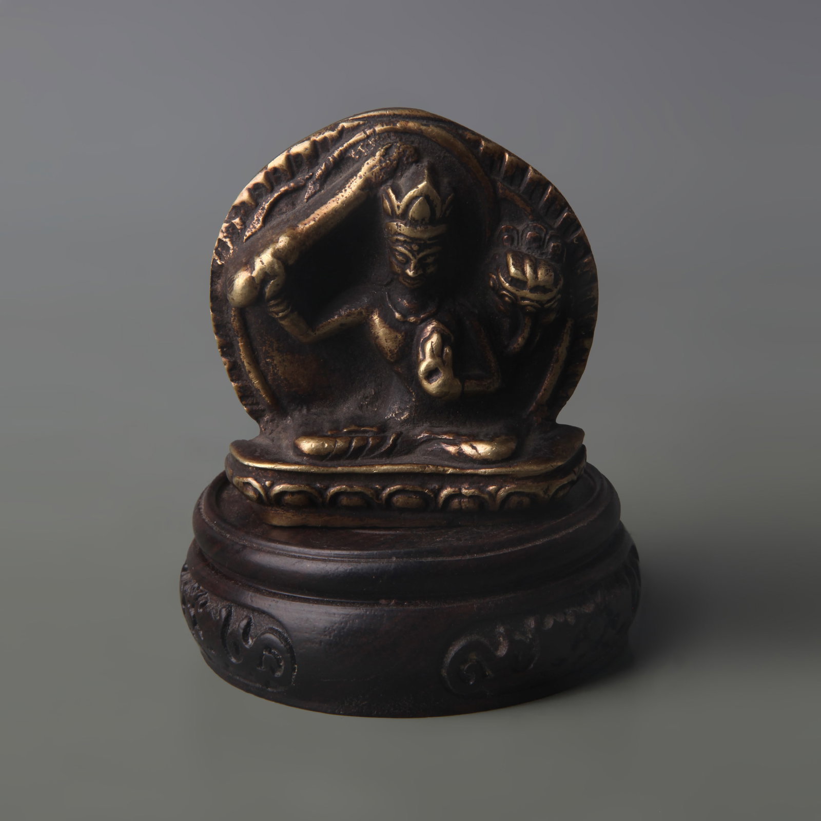 TIBETAN BUDDHISM SMALL BUDDHA STATUE: Qing Dynasty; High: 2.6 inch