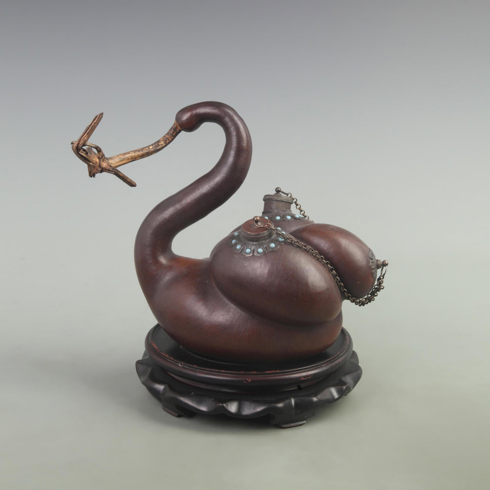 RARE FINE DUKE SHAPED DISPLAY MADE OF CALABASH