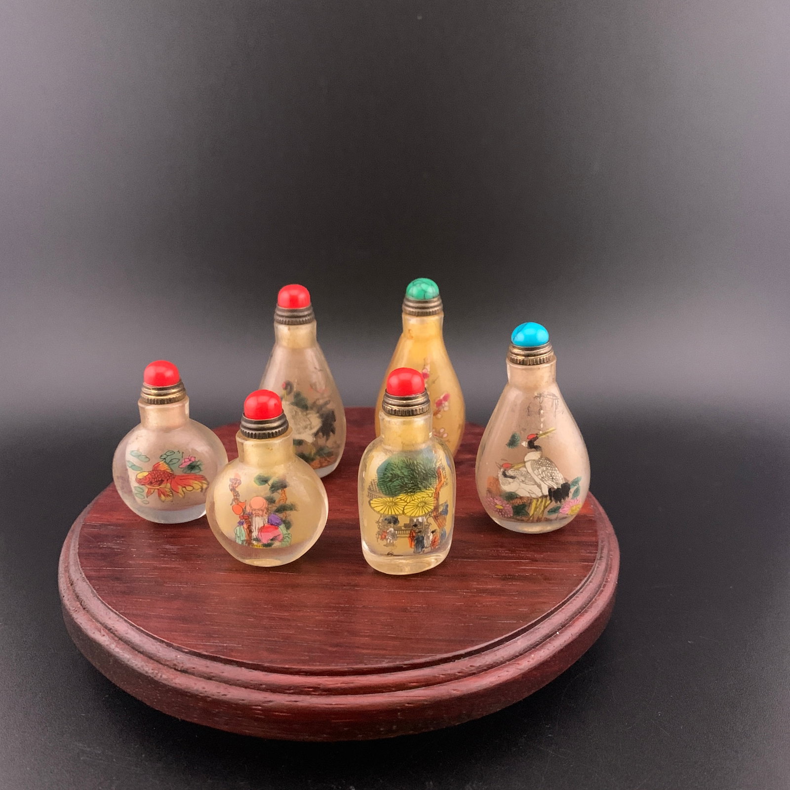 GROUP OF SIX INNER PAINTED GLASS MADE SNUFF BOTTLE