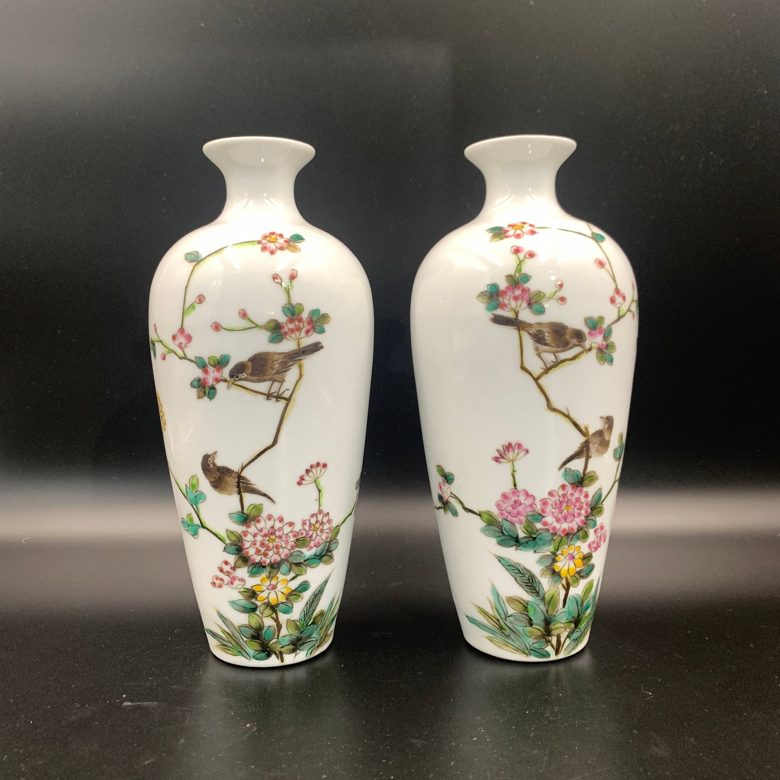 PAIR OF FAMILLE ROSE BIRDS AND FLOWERS PATTERN OLIVE-FORM VASES