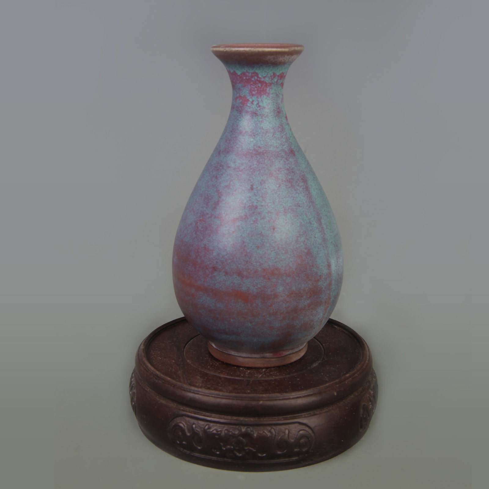 SMALL JUN KILN YU HU CHUN STYLE PORCELAIN VASE
