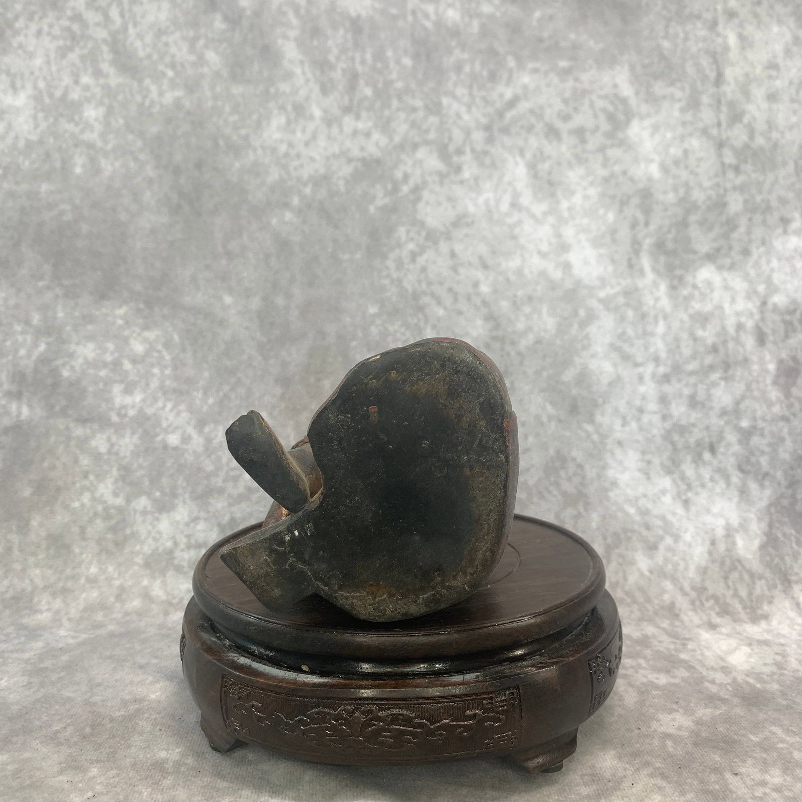 A FINE BRONZE RESTING BUDDHA STATUE - 5