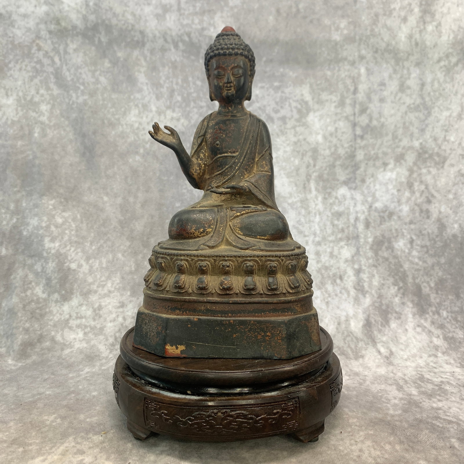 GILT BRONZE STATUE OF SEATED SHAKYAMUNI BUDDHA