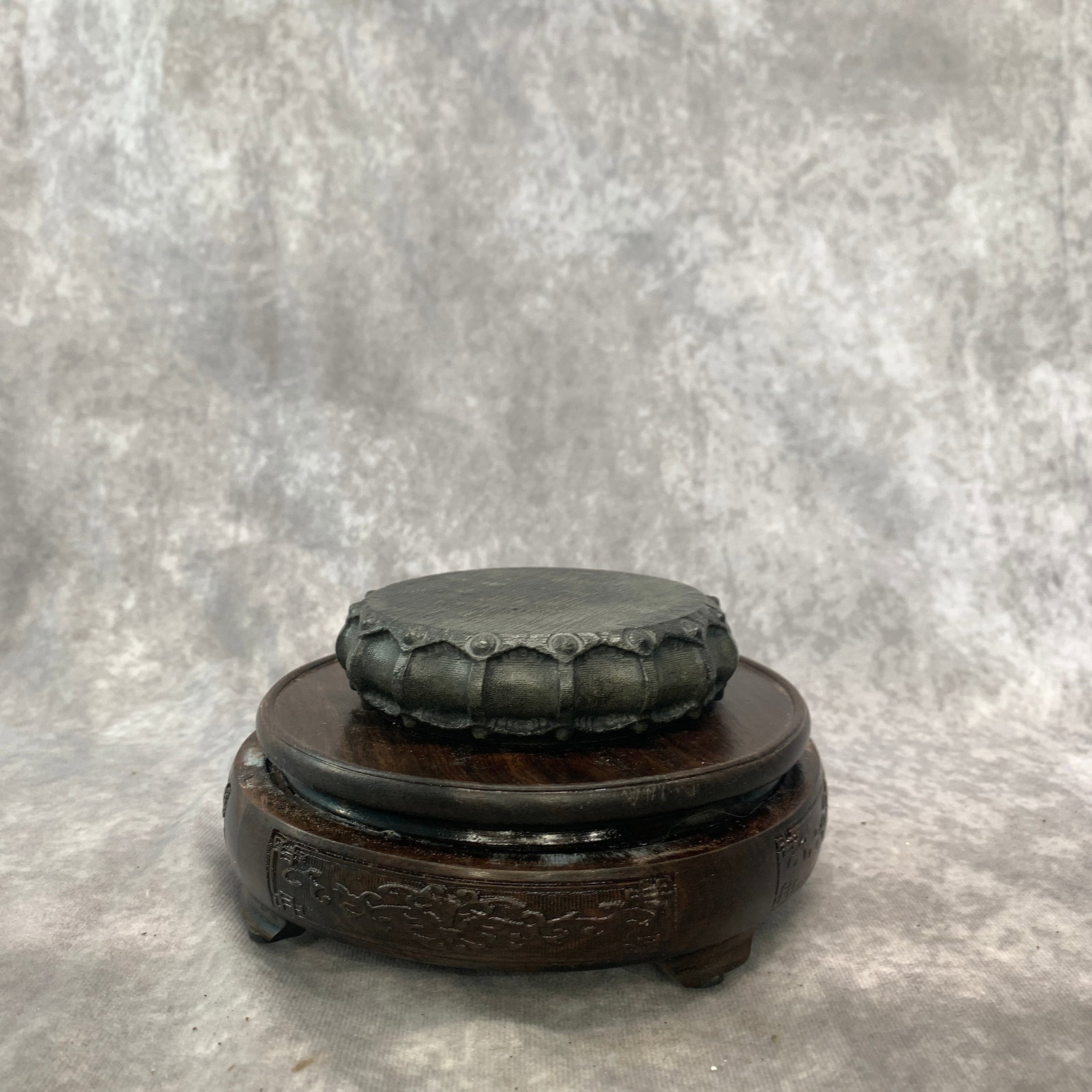 A FINE STONE DRUM-FORM SQUARE BASE - 2