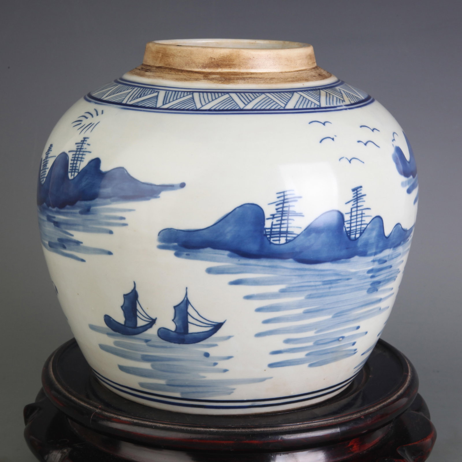 A FINE BLUE AND WHITE LANDSCAPE PATTERN JAR - 5
