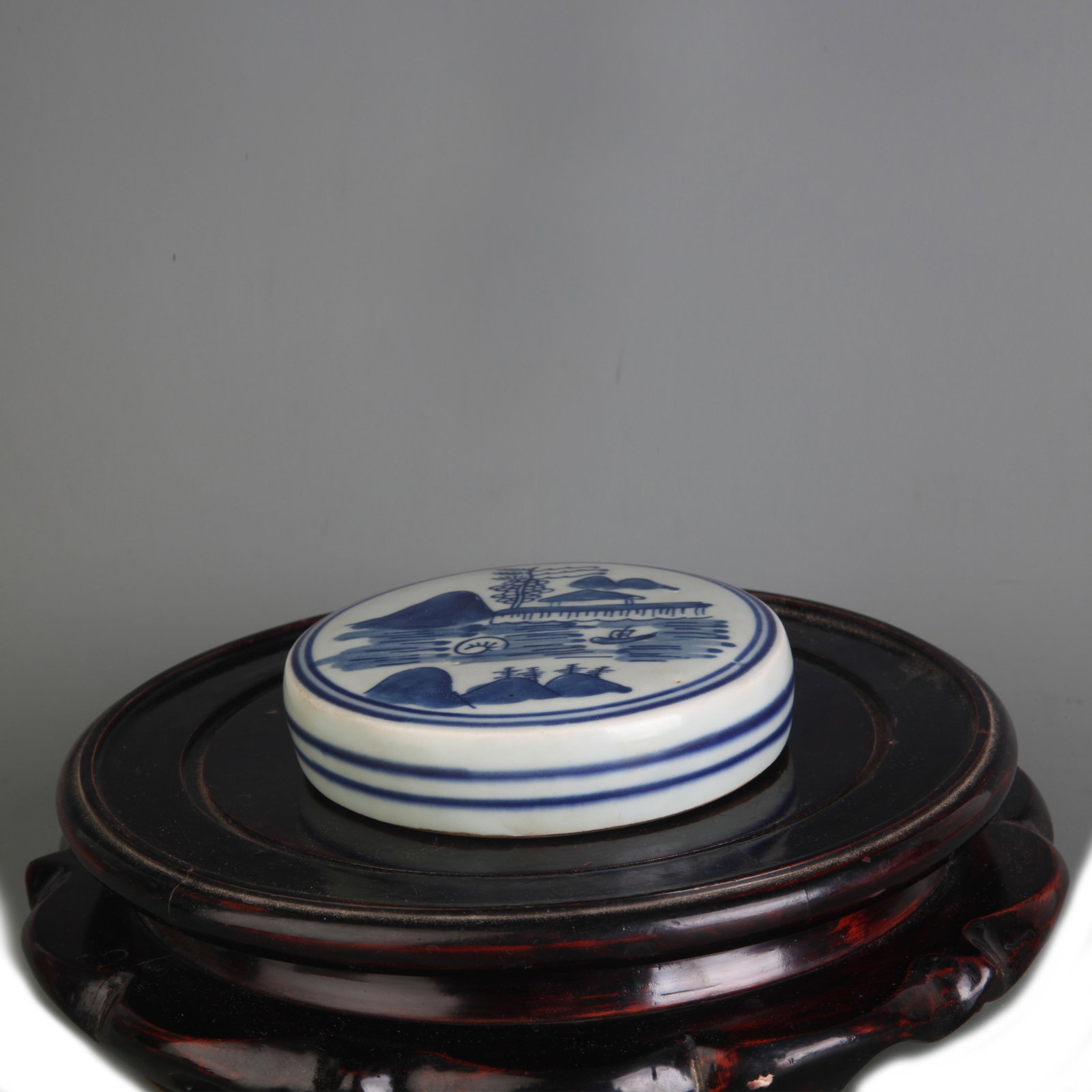 A FINE BLUE AND WHITE LANDSCAPE PATTERN JAR - 7