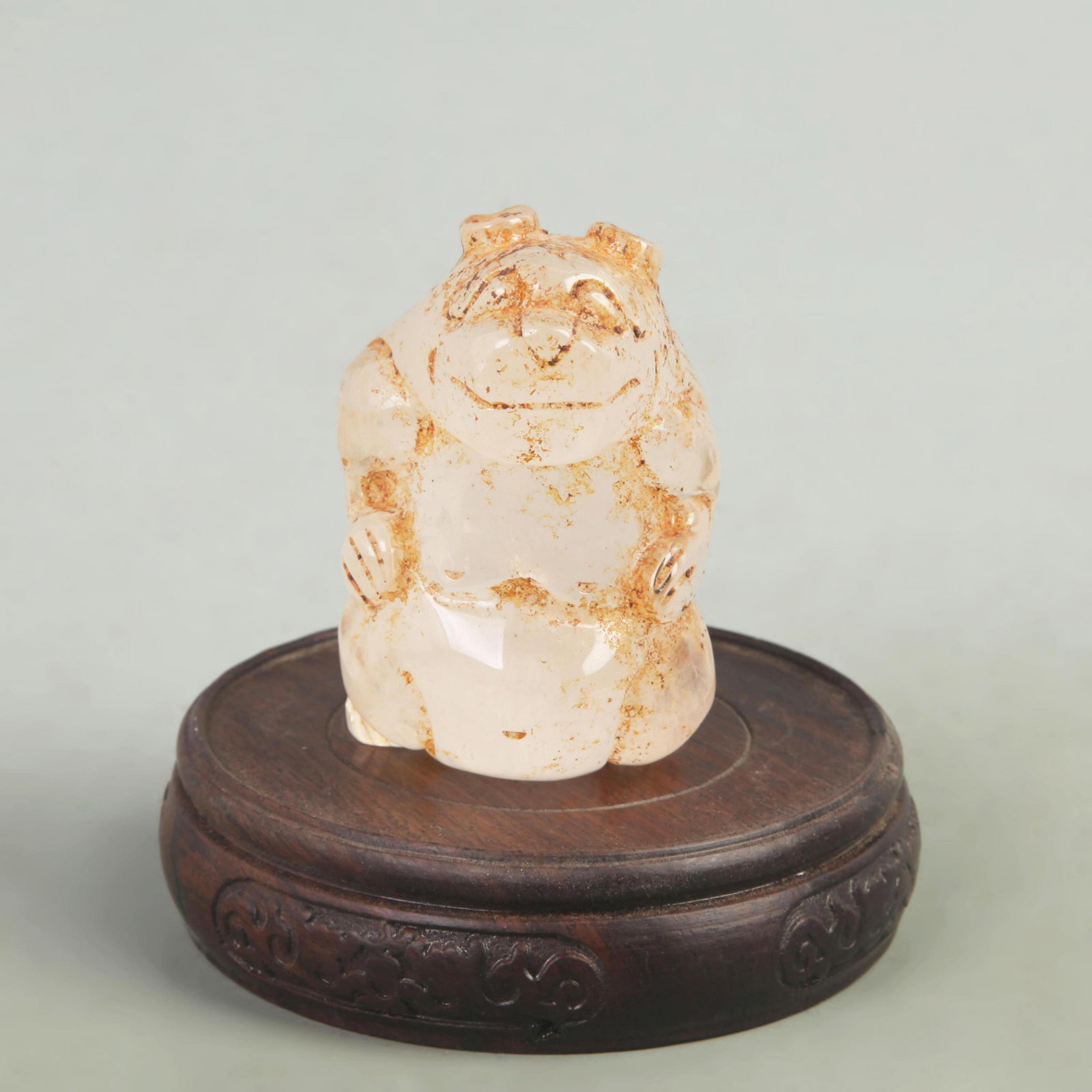 A RARE CRYSTAL BEAR FIGURE ORNAMENT