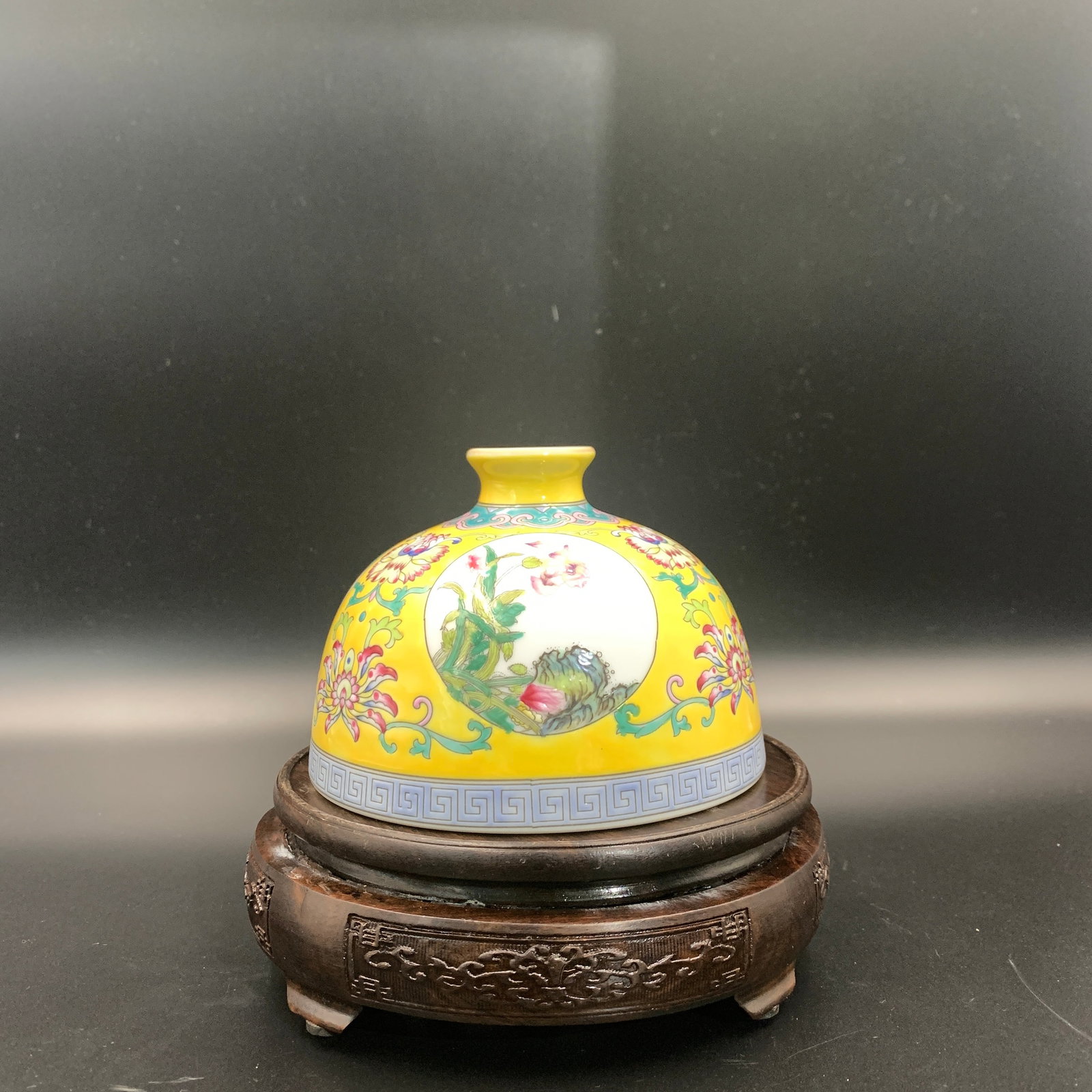 YELLOW-GROUND FAMILLE ROSE LOTUS AND FLORAL LANDSCAPE WATER COUPE