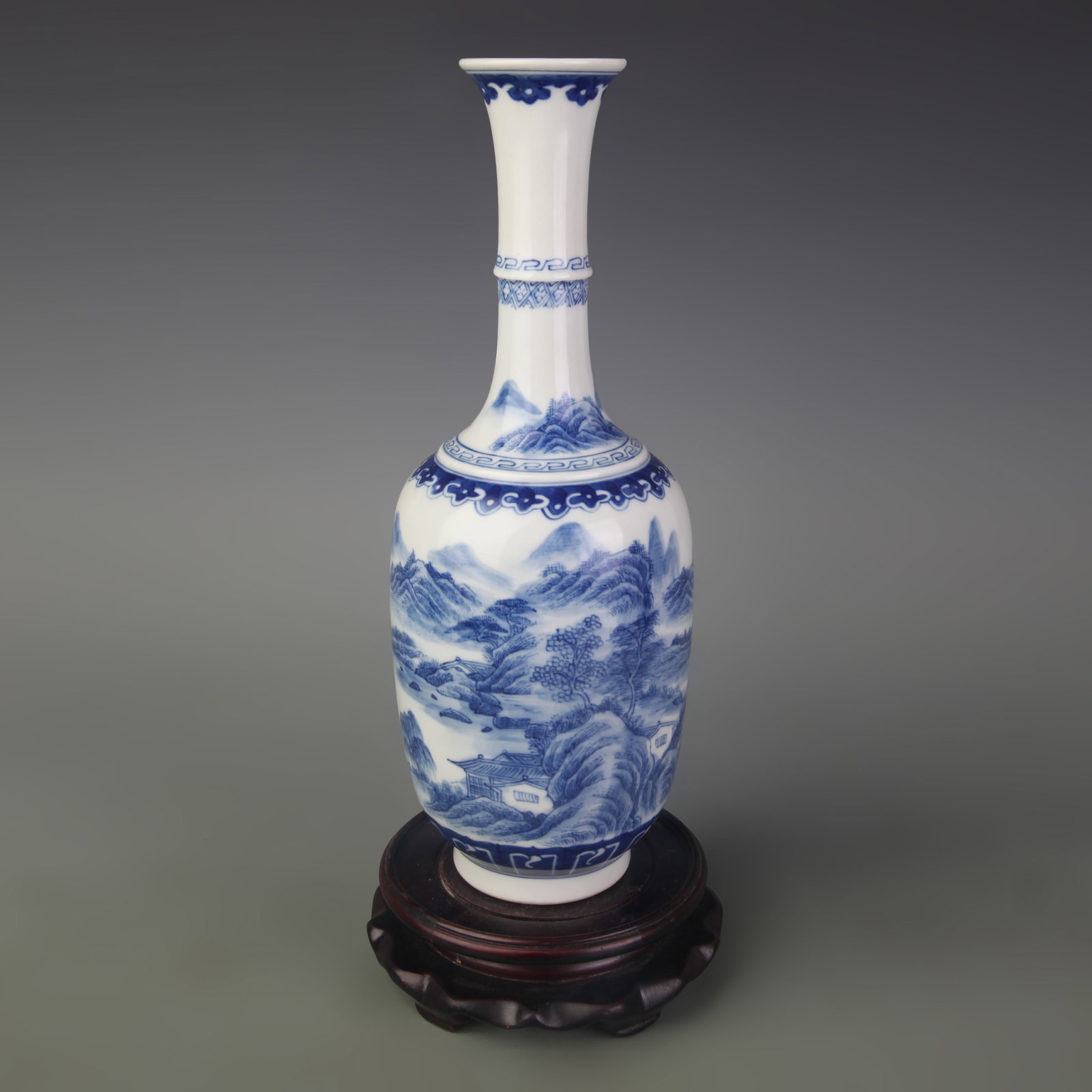 BLUE AND WHITE LANDSCAPING PATTERN LONG NECK PORCELAIN VASE