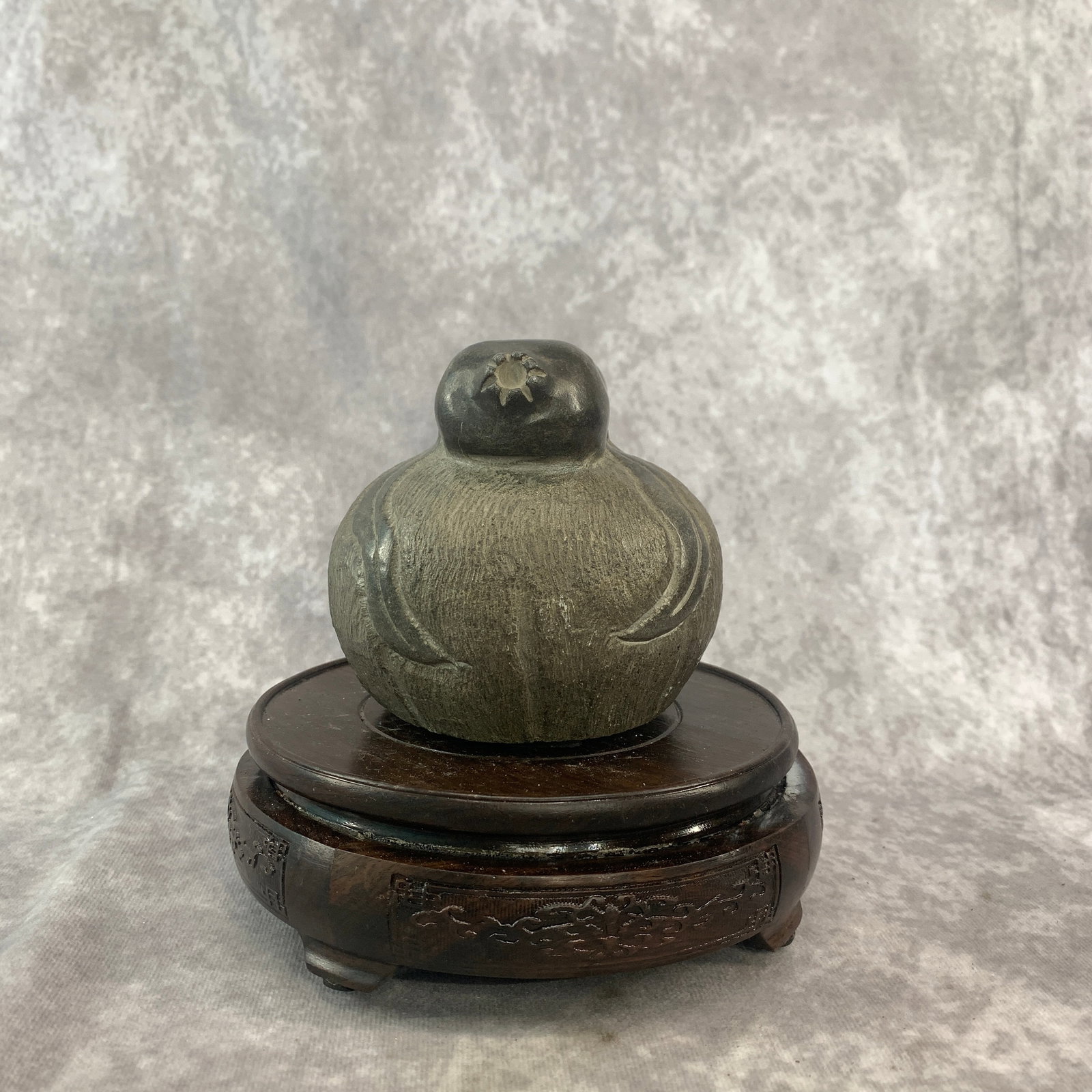 A FINE DOUBLE PEACH STYLE STONE WEIGHT - 2