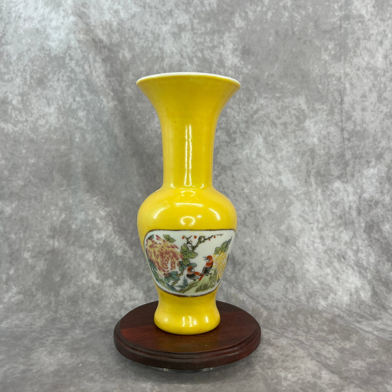 YELLOW GROUND BIRD AND FLOWER MOTIF PORCELAIN VASE (1 of 6)