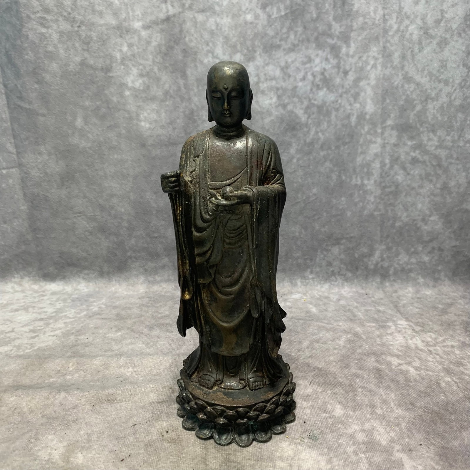 A FINE BRONZE KSITIGARBHA BODHISATTVA STATUE