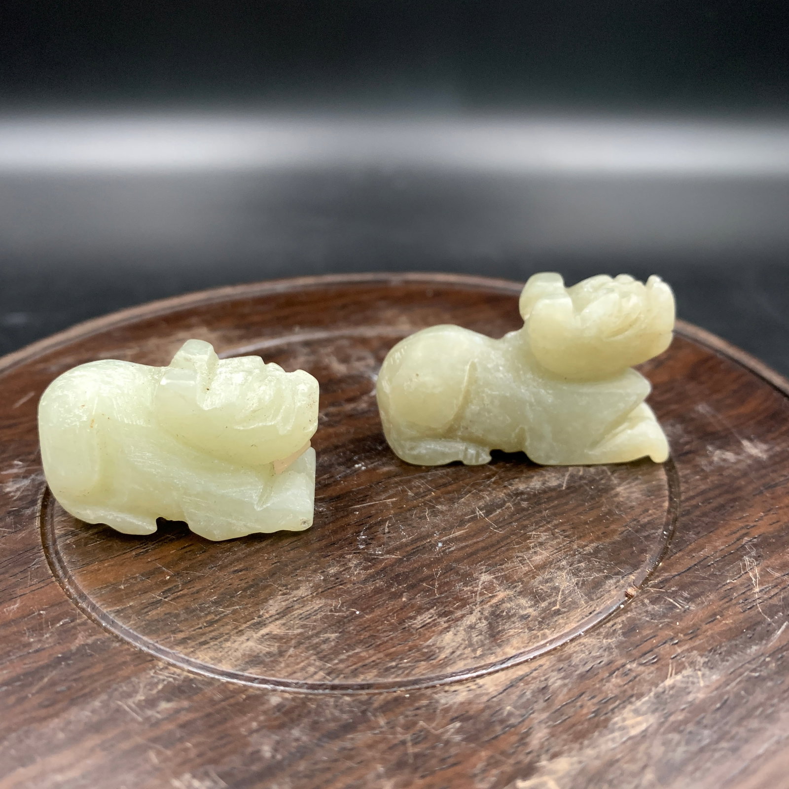 GROUP OF TWO HETIAN JADE PENDANT