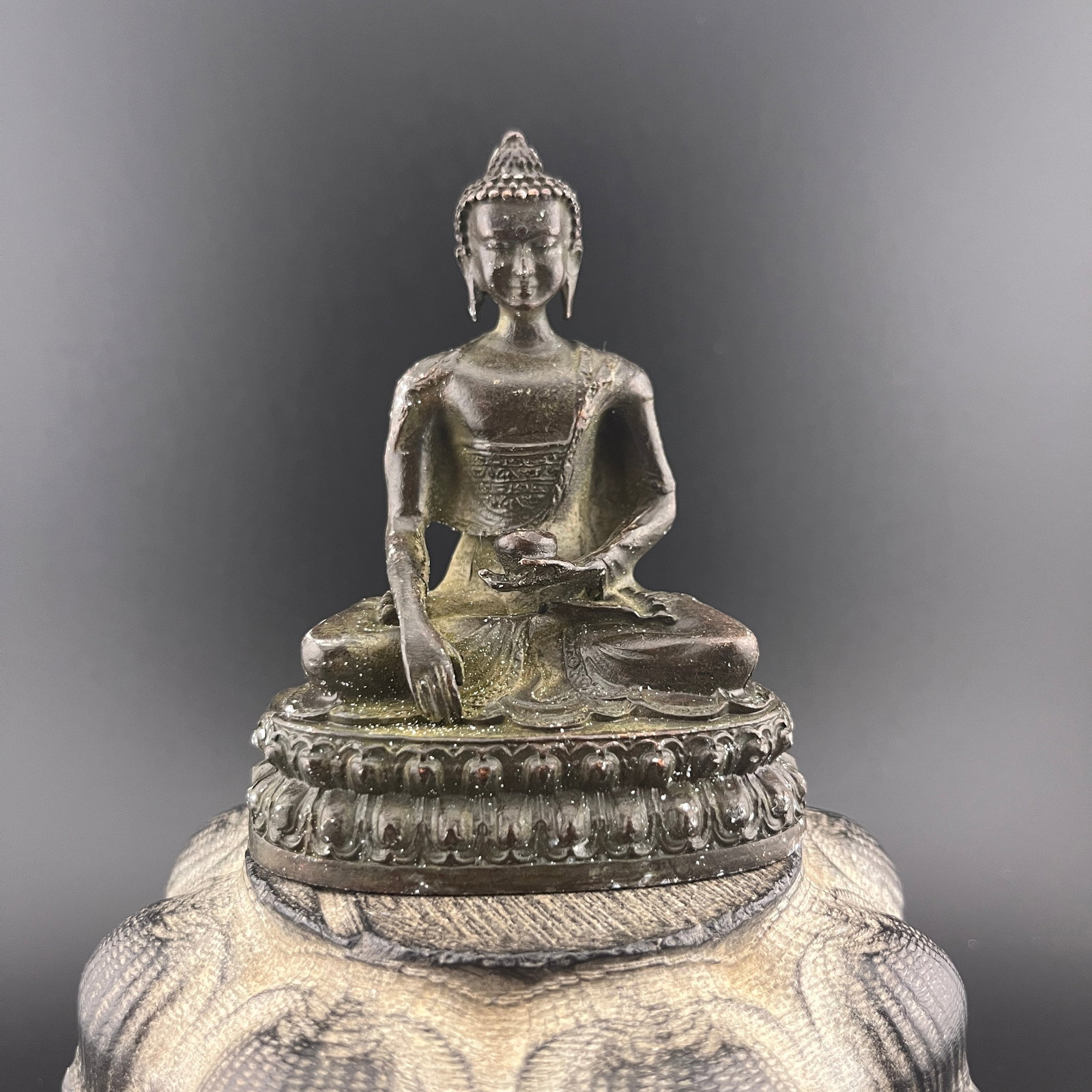 A FINE SMALL BRONZE SHAKYAMUNI BUDDHA STATUE: 20th Century; Width: 2.9 inch; High: 3.7 inch; Wooden base for diplay only