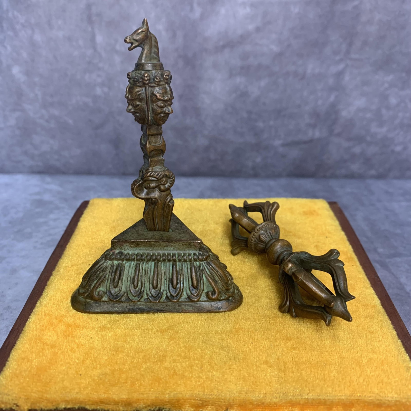 A GROUP OF TWO BRONZE TIBETAN VAJRAS