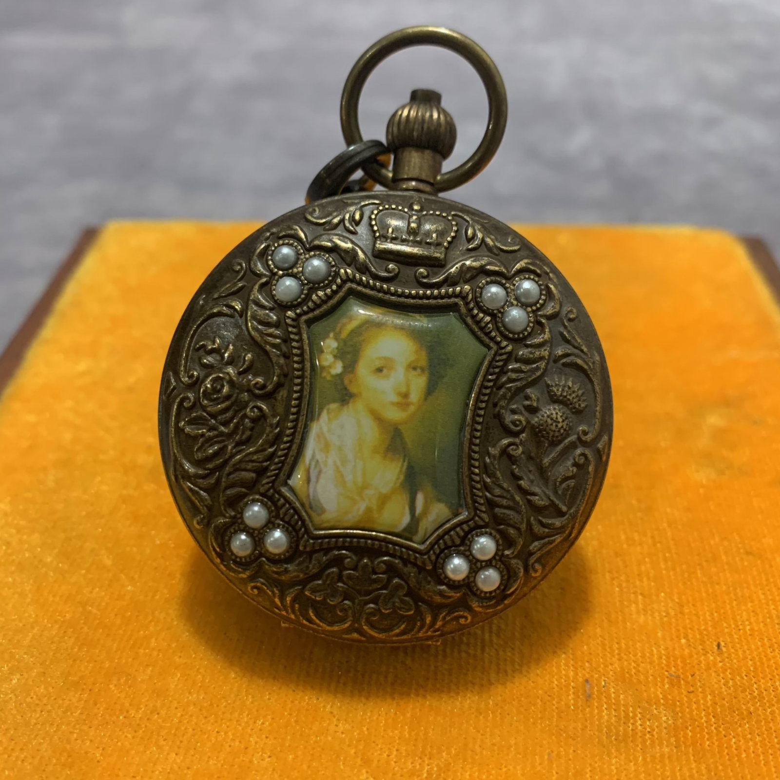 A FINE WESTERN STYLE POCKET WATCH
