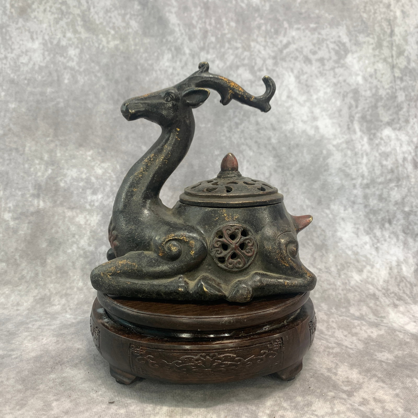 A FINE GILT-BRONZE DEER-FORM INCENSE BURNER