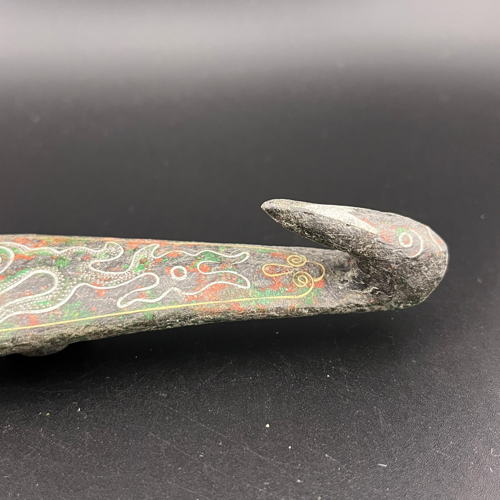 A FINE SILVER INLAYED BRONZE GARMENT HOOK - 5