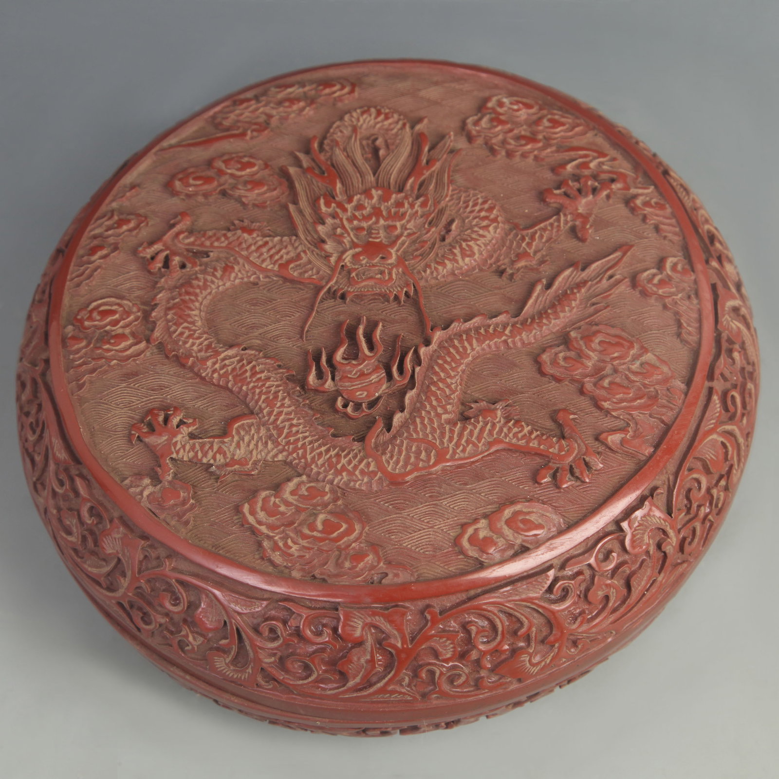 A FINE CARVED LACQUER MADE DRAGON PATTERN BOX - 2