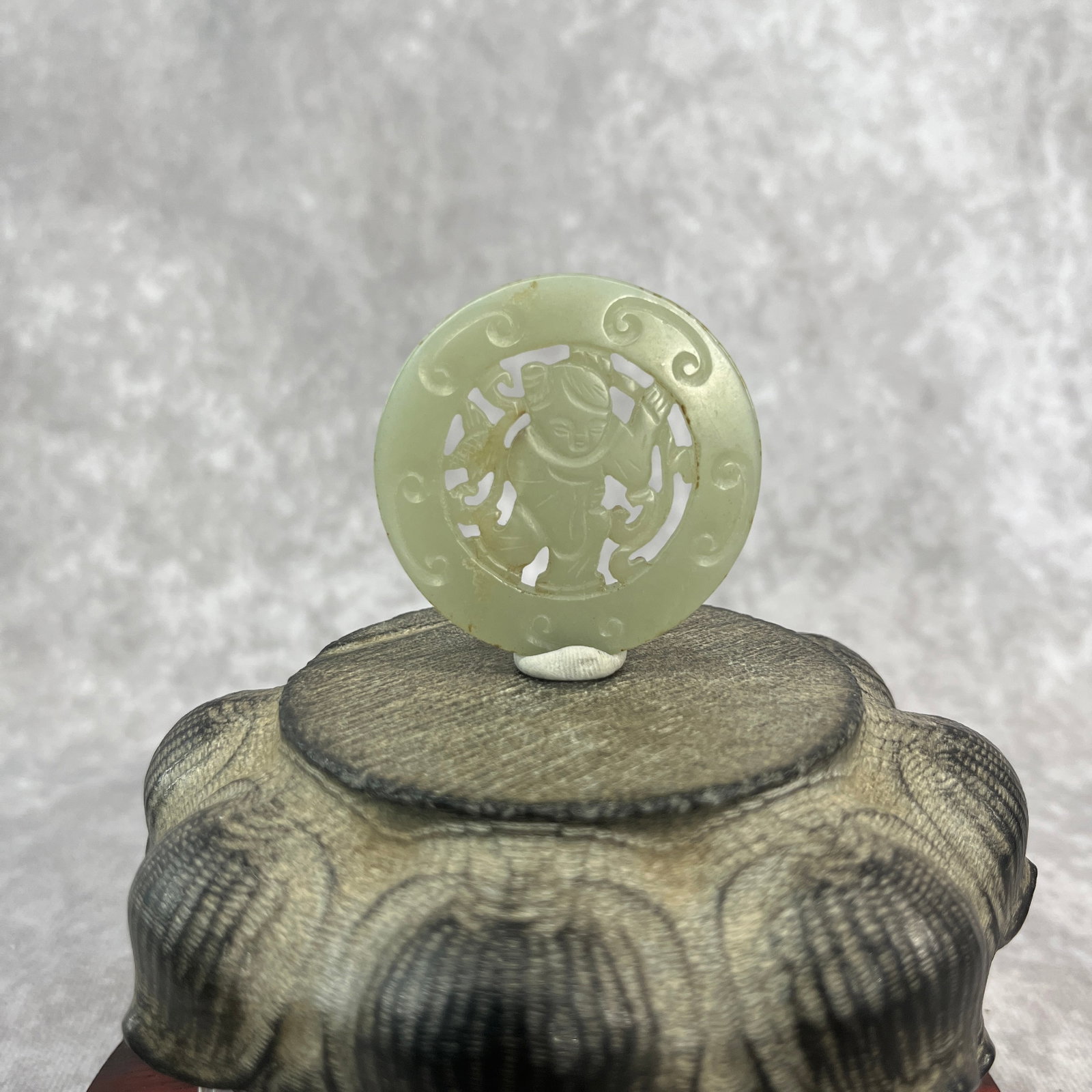 HAND-CARVED JADE OPENWORK BI PLAQUE PENDANT: Qing Dynasty; High: 0.14 inch; Diameter: 1.9 inch