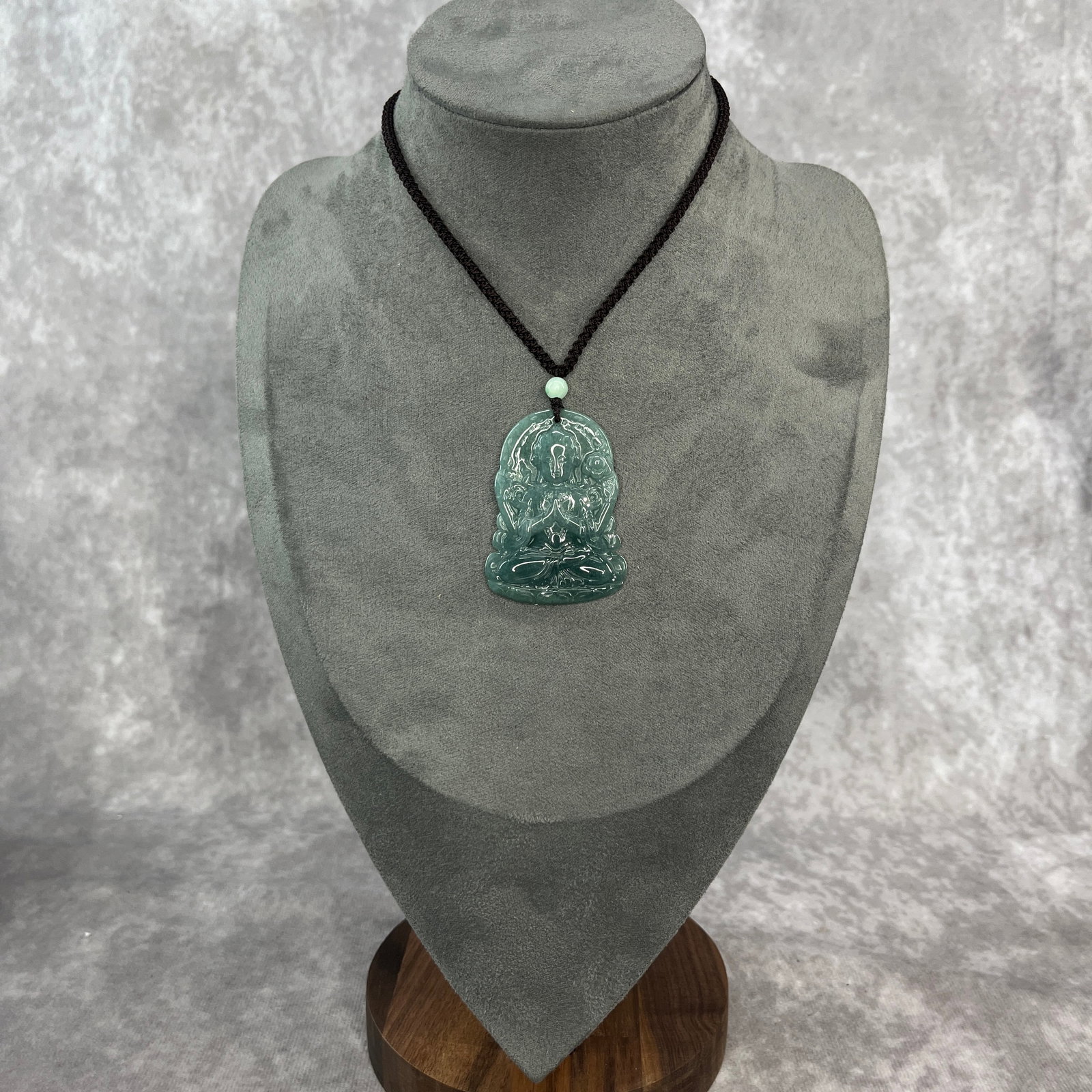 CARVED JADEITE BUDDHA PENDANTS