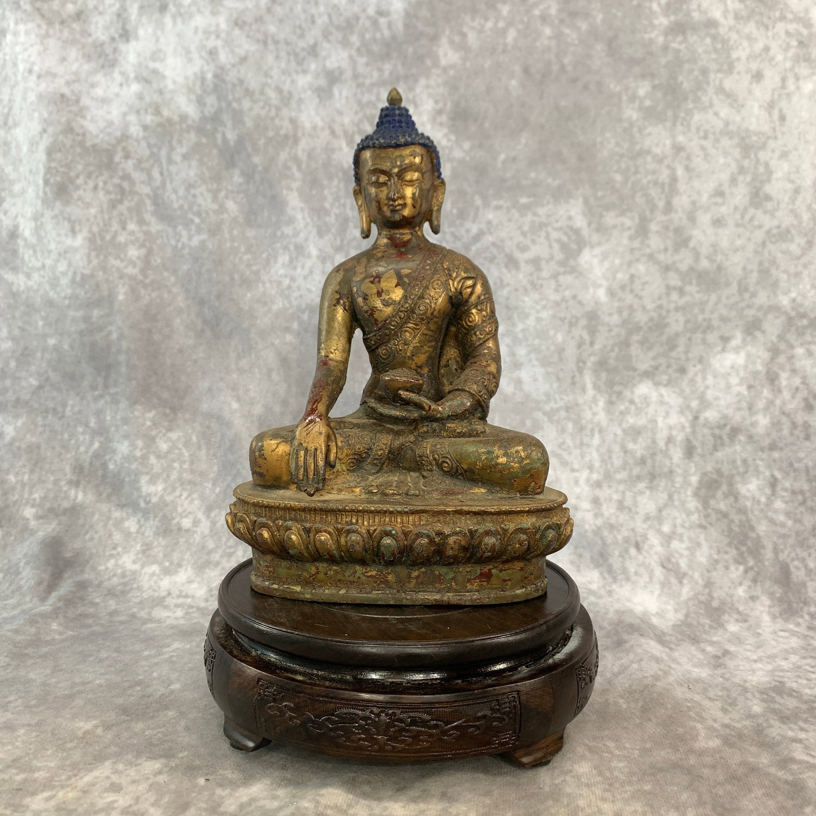 A FINE GILT BRONZE SHAKYAMUNI BUDDHA STATUE: 19th Century; Long: 5.7 inch; Width: 3.7 inch; High: 8.6 inch; Wooden base for diplay only