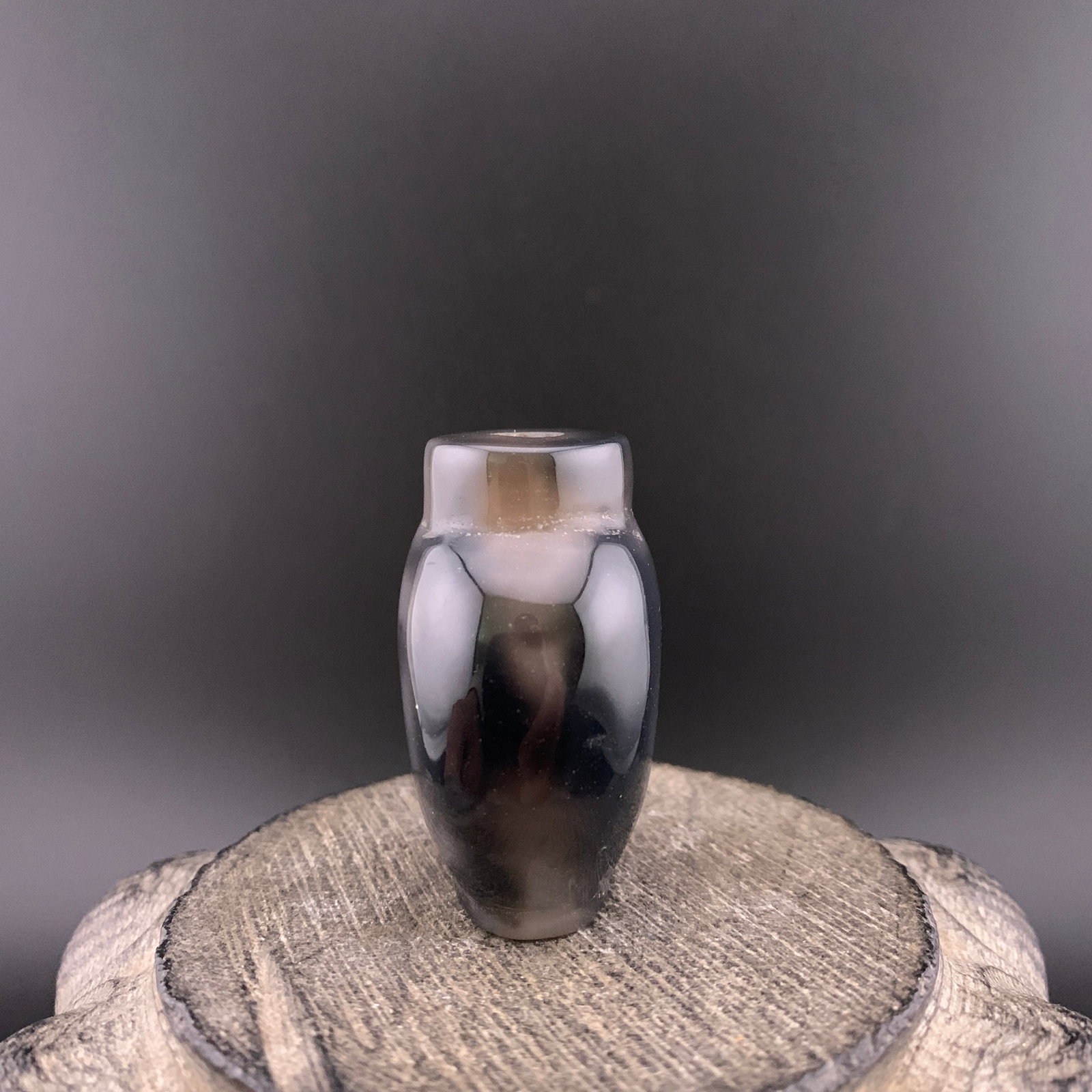 A FINE AGATE MADE SNUFF BOTTLE - 3