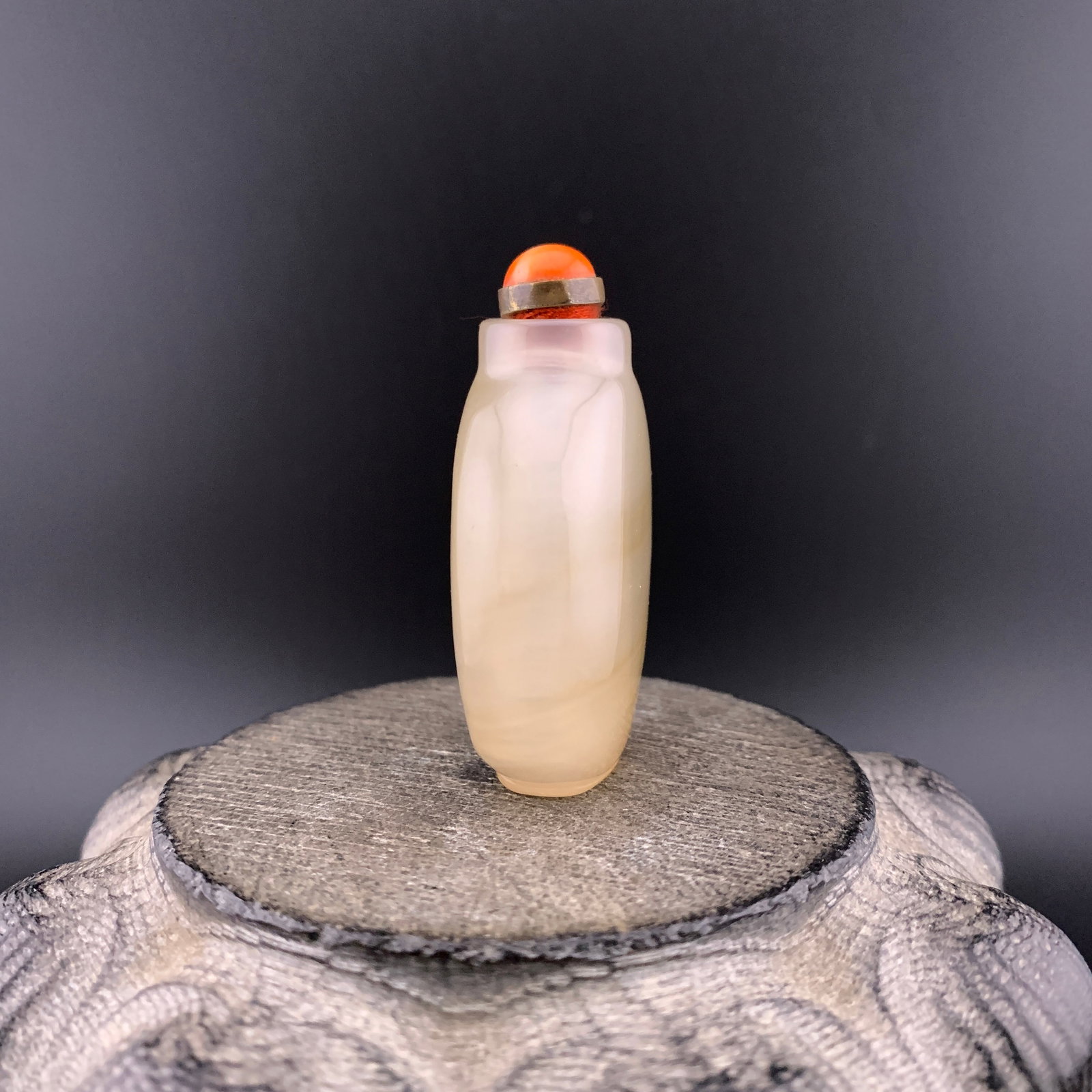 A FINE AGATE MADE SNUFF BOTTLE - 3