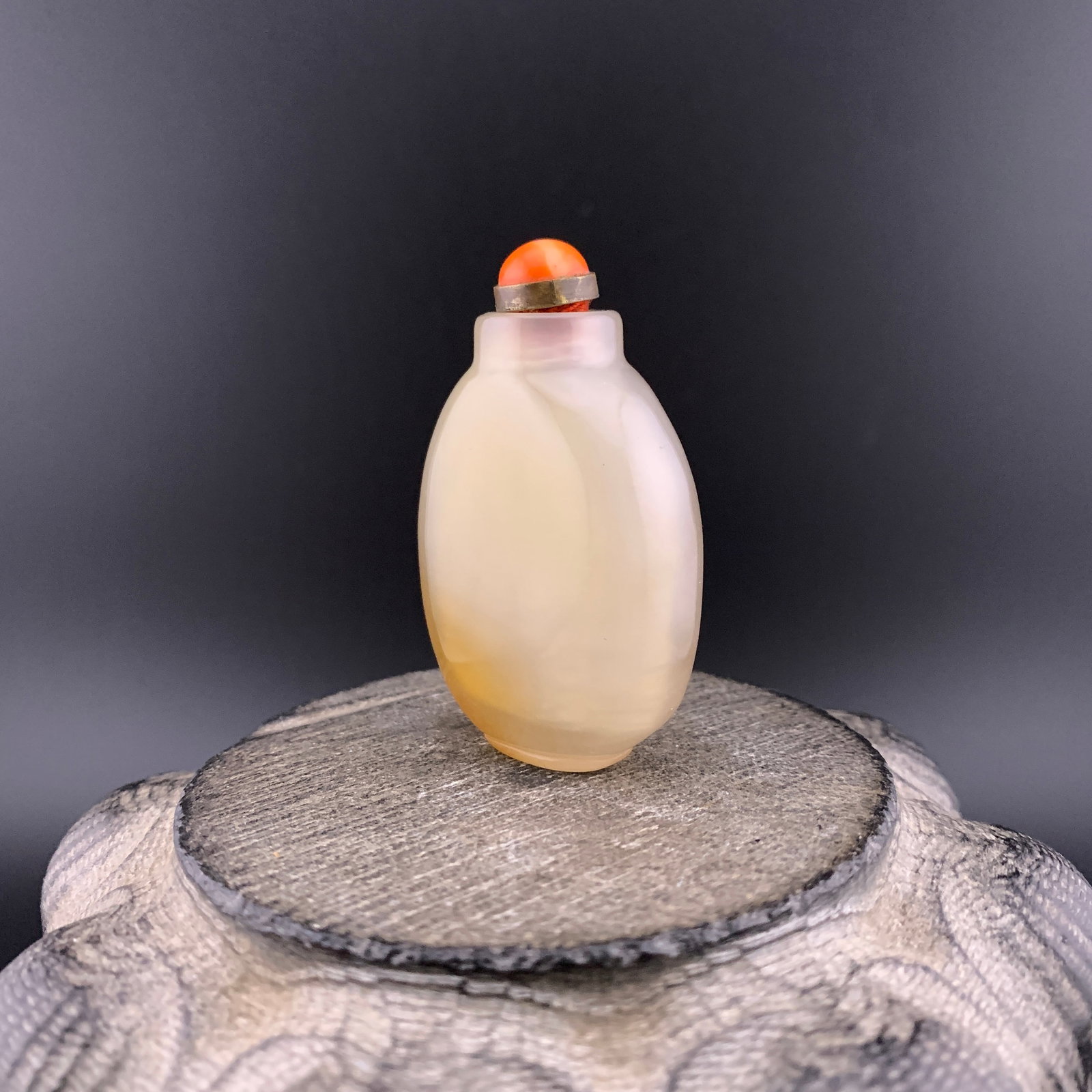 A FINE AGATE MADE SNUFF BOTTLE - 5
