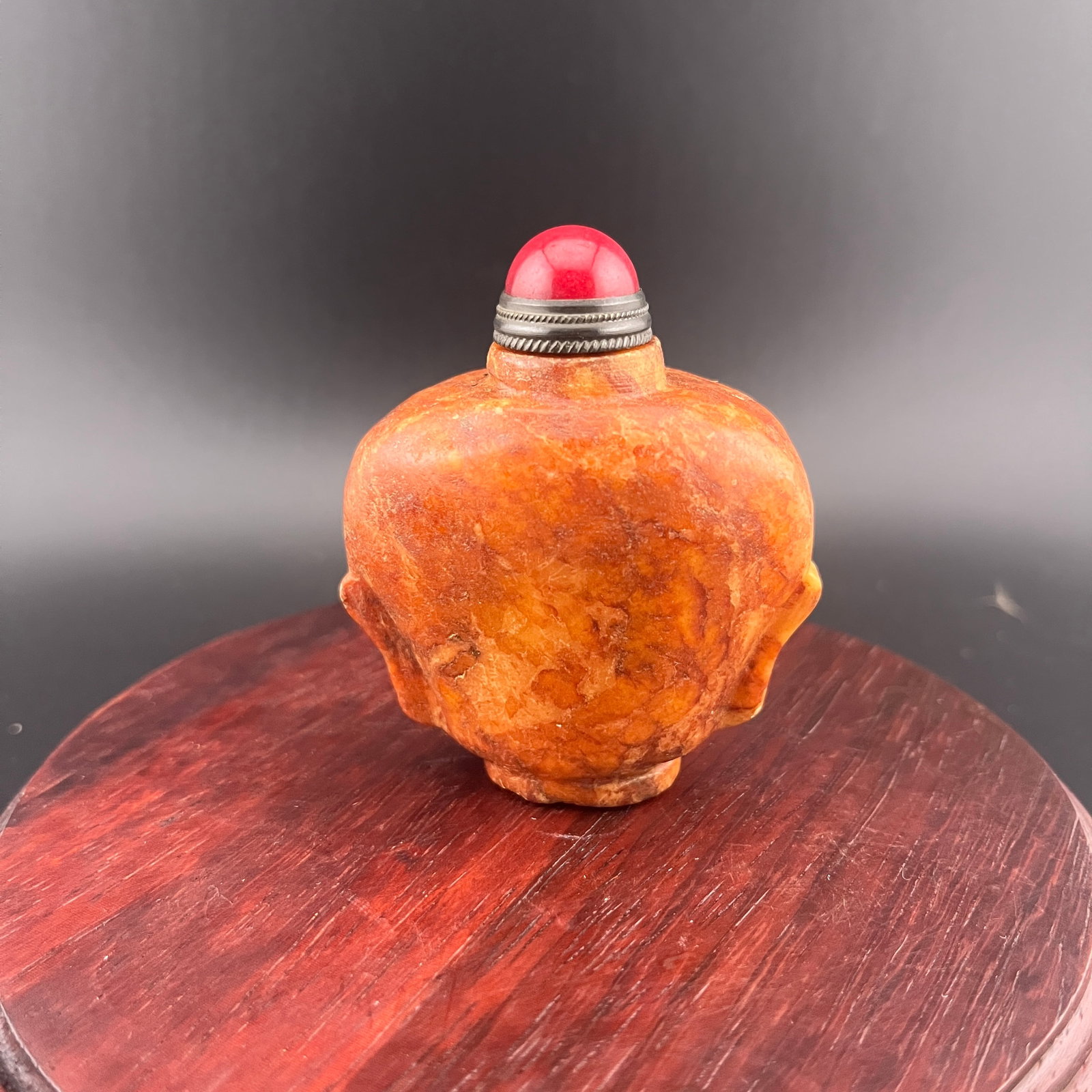A FINE JADE MADE SNUFF BOTTLE - 5