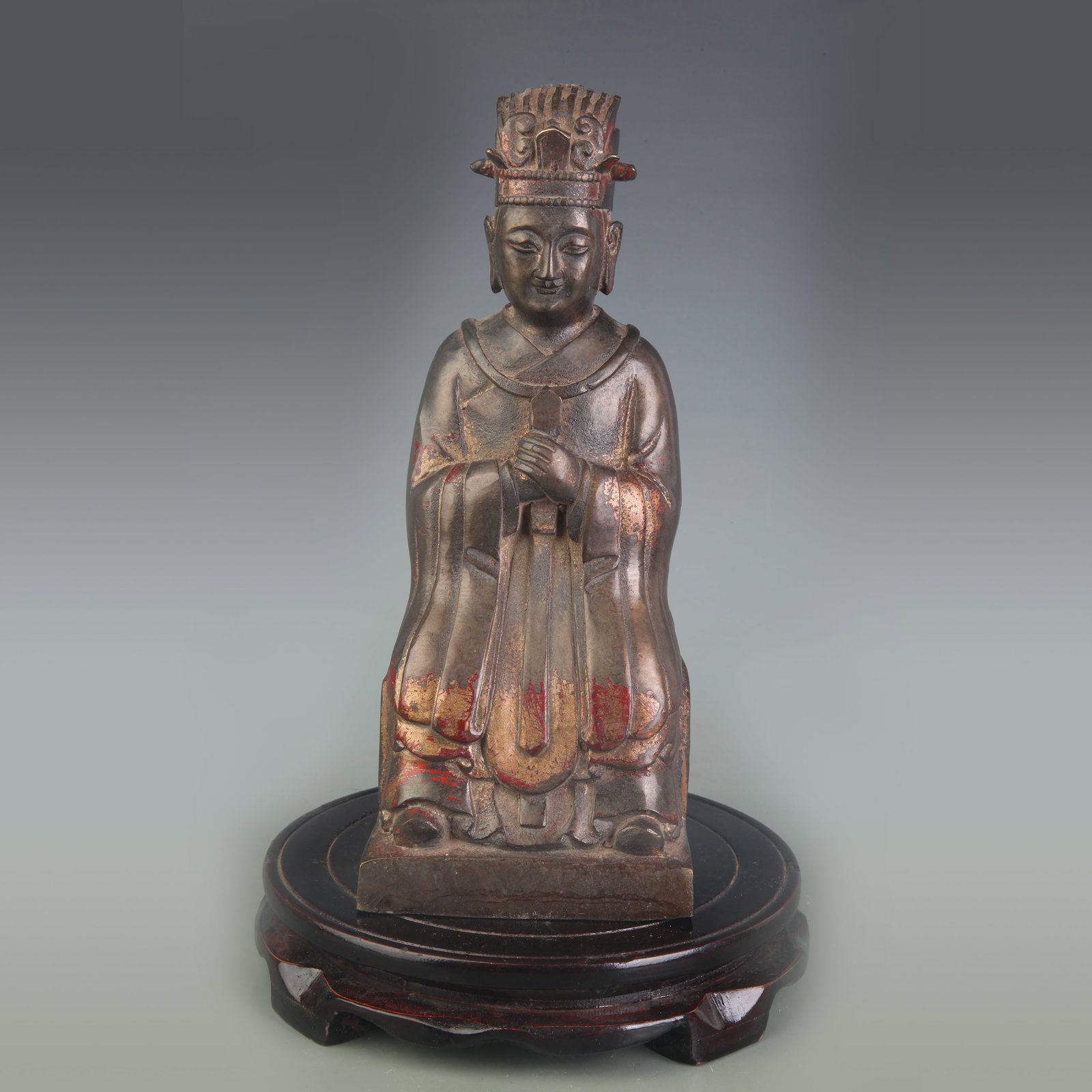 A FINE BRONZE FIGURE OF A CIVIL OFFICIAL
