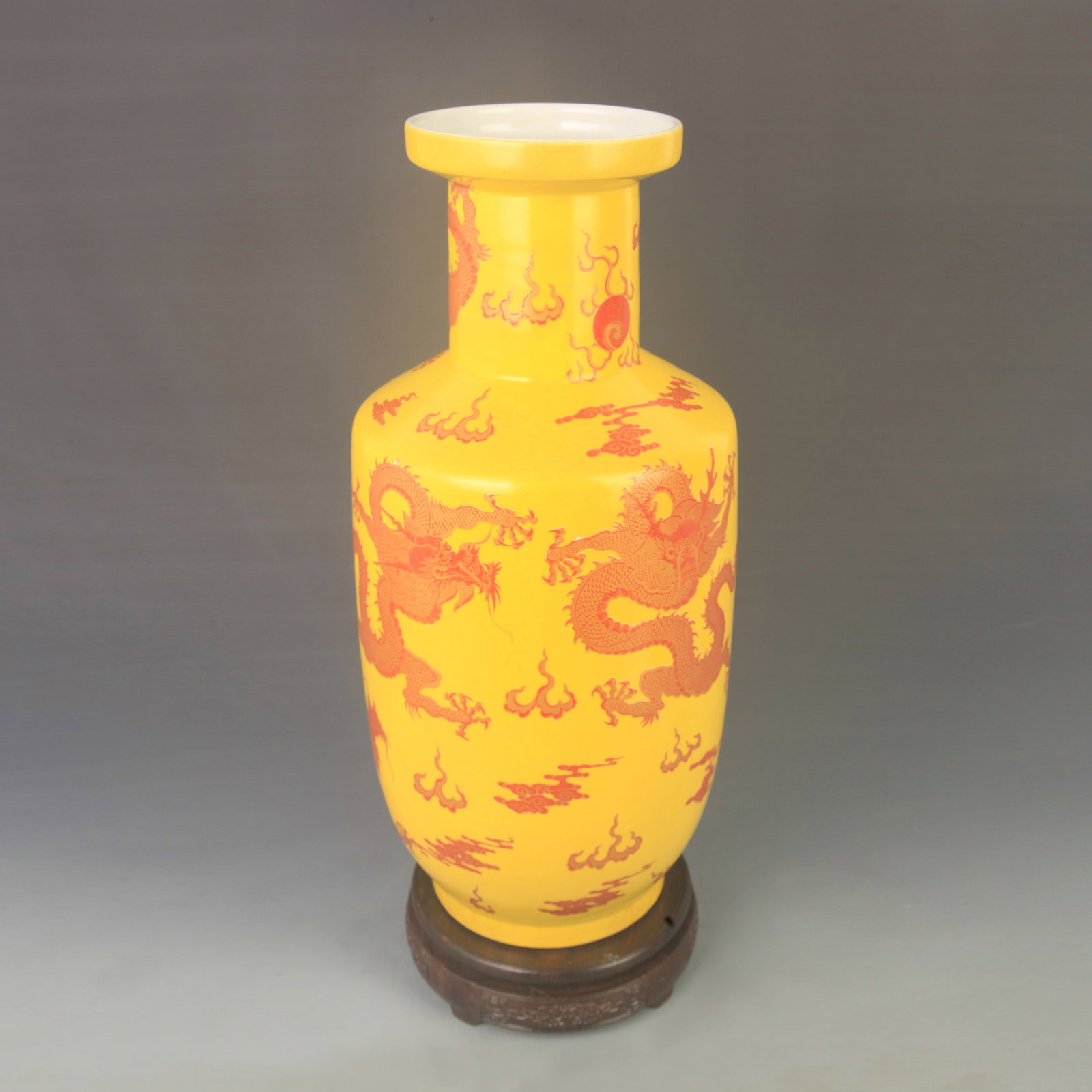 LARGE FAMILLE-ROSE YELLOW-GROUND DRAGON PATTERN VASE: Qing Dynasty Kang Xi Period; High: 16.0inch; D: 7.50inch. Wooden base for display only