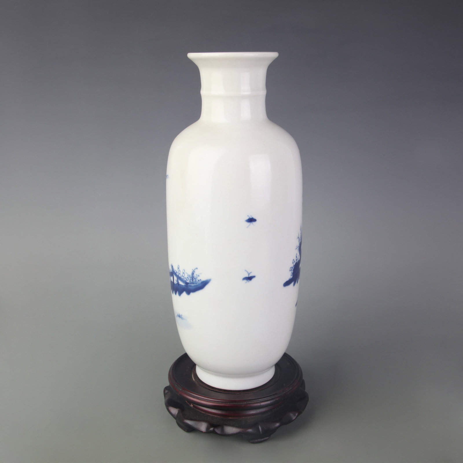 BLUE-AND-WHITE FIGURES PATTERN PORCELAIN VASE - 4