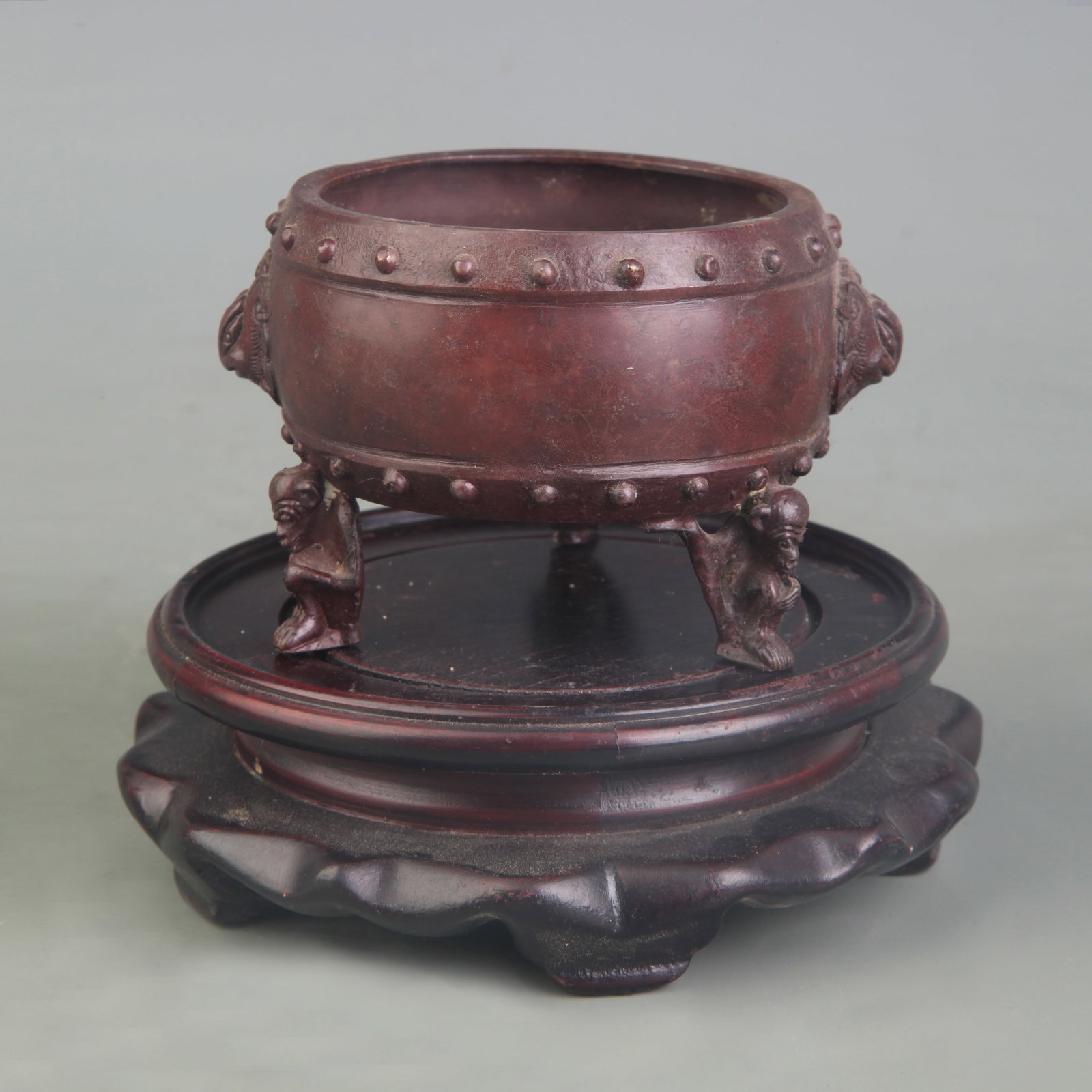 BEAST-EAR TRIPOD INCENSE BURNER: 20th Century; Diameter: 3.1 inch; High: 2.5 inch; wooden base for picture and display purpose only.