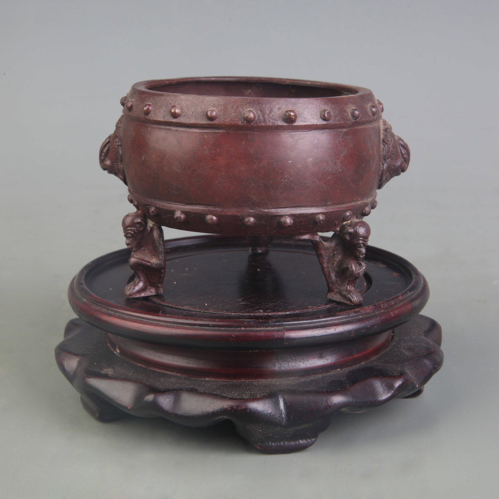 BEAST-EAR TRIPOD INCENSE BURNER - 3